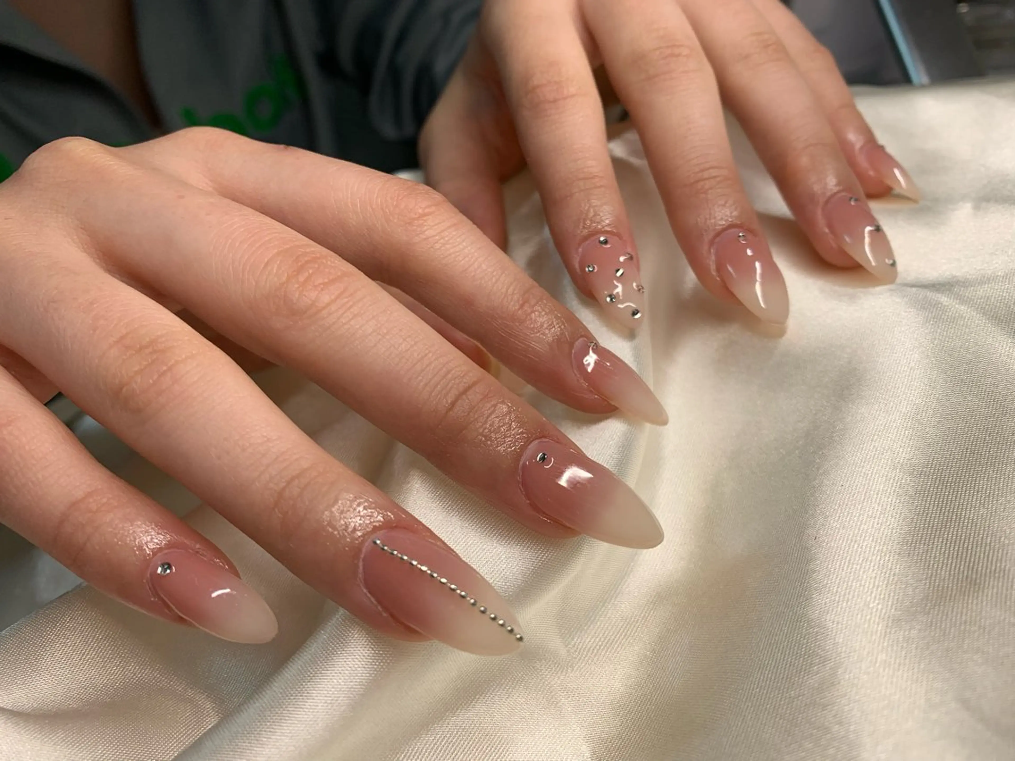 ネイル グラデーション ハンドネイル ANA.CHUO NAILSのネイルデザイン