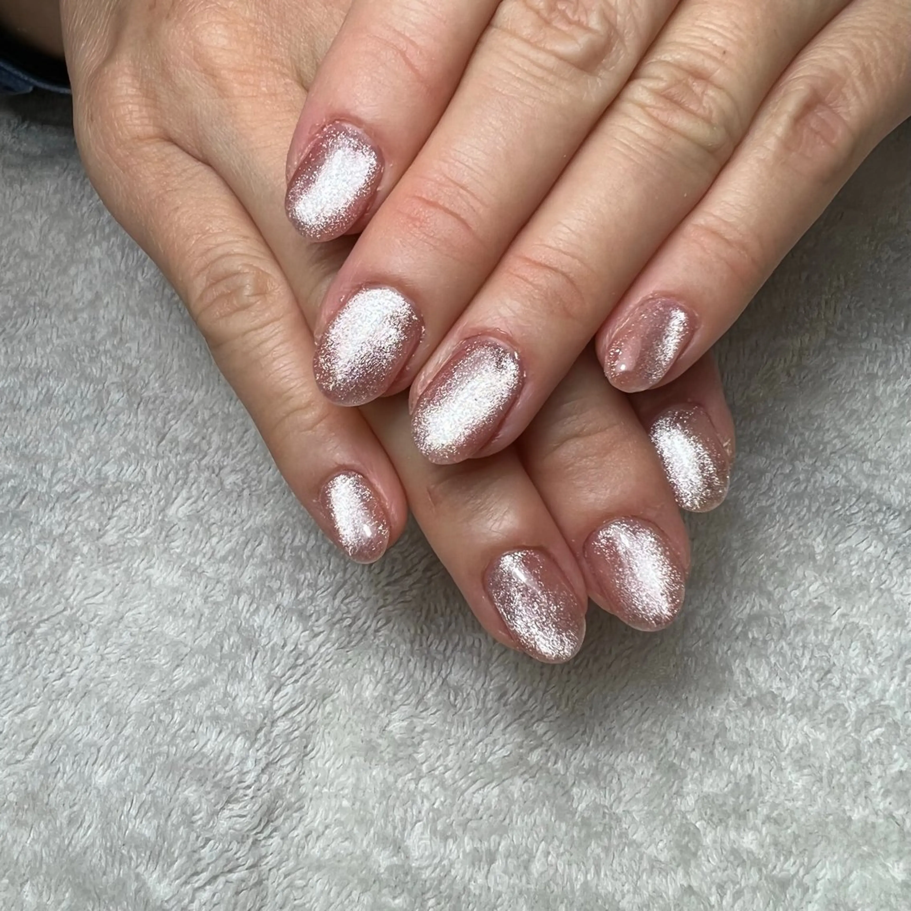 ネイル ジェルネイル キラキラネイル マグネットネイル ハンドネイル COCO+所属・COCO +のエステ・リラクイメージ