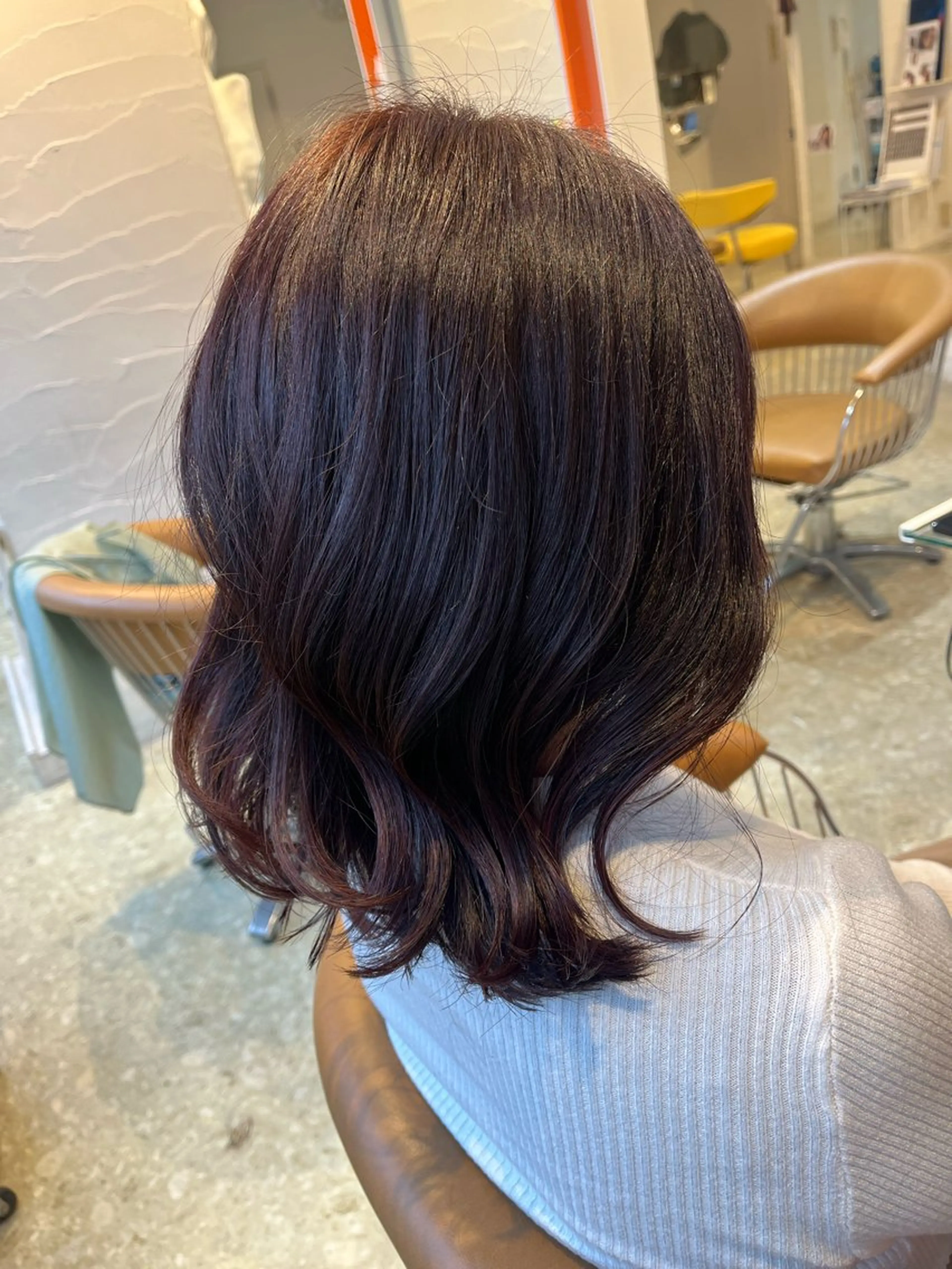 ミディアム カラー ヘアカラー トリートメント うしだ かおるのヘアスタイル