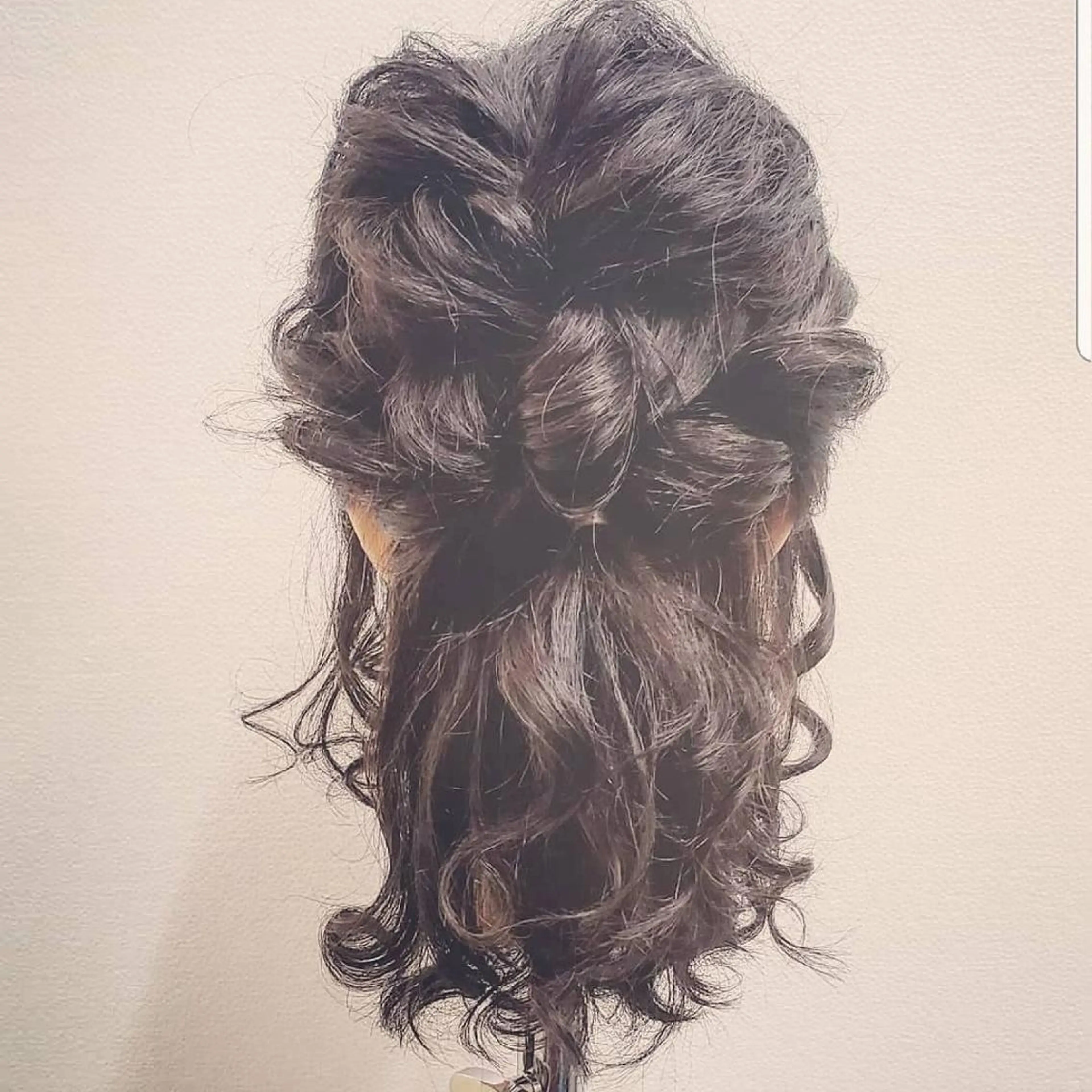 ヘアアレンジ ヘアセット 🇰🇷透明感×ハイ トーン🌟tomoのヘアスタイル