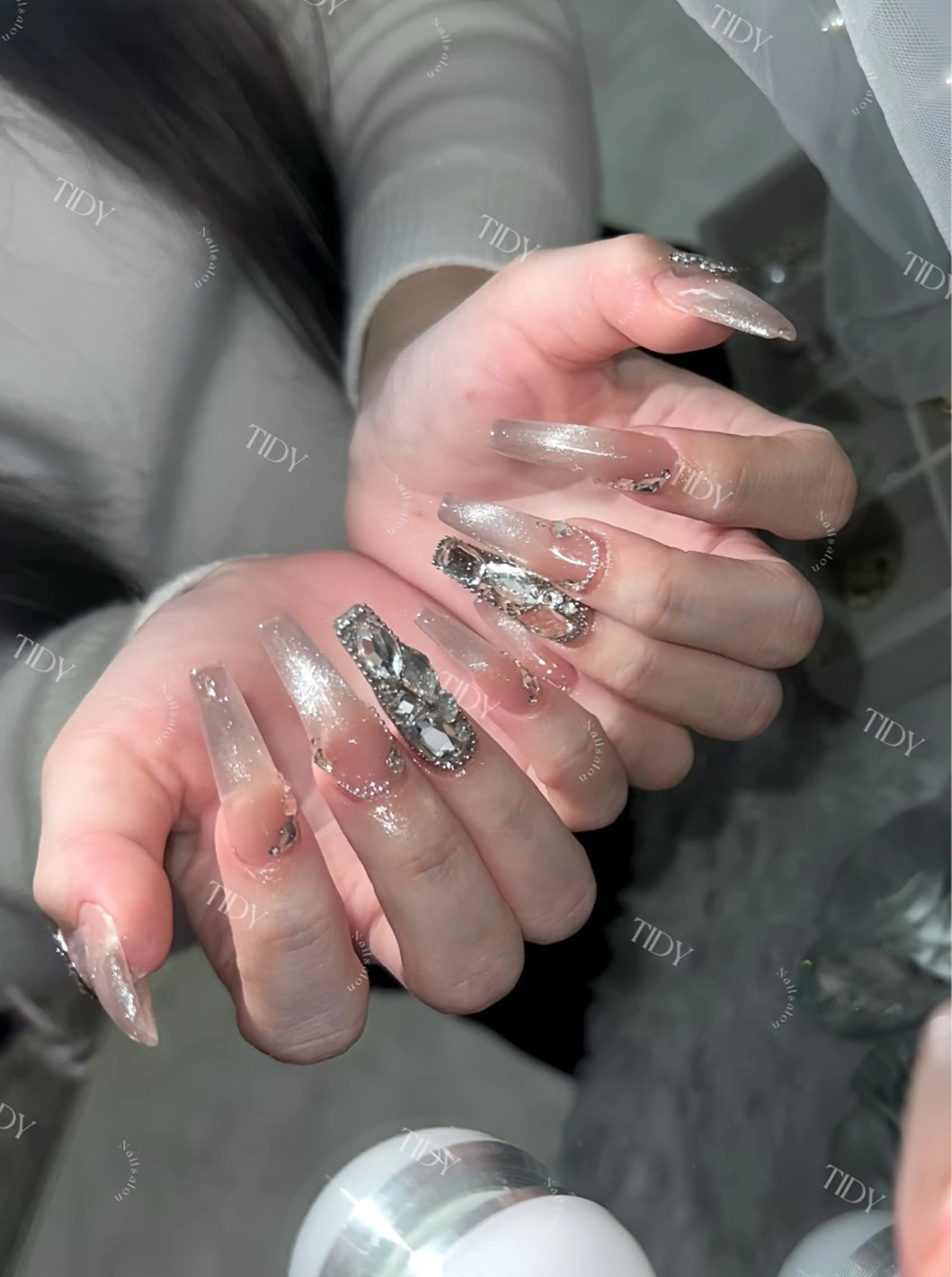 ネイル フットネイル ジェルネイル キラキラネイル 韓国ネイル マグネットネイル ハンドネイル TIDY .のネイルデザイン