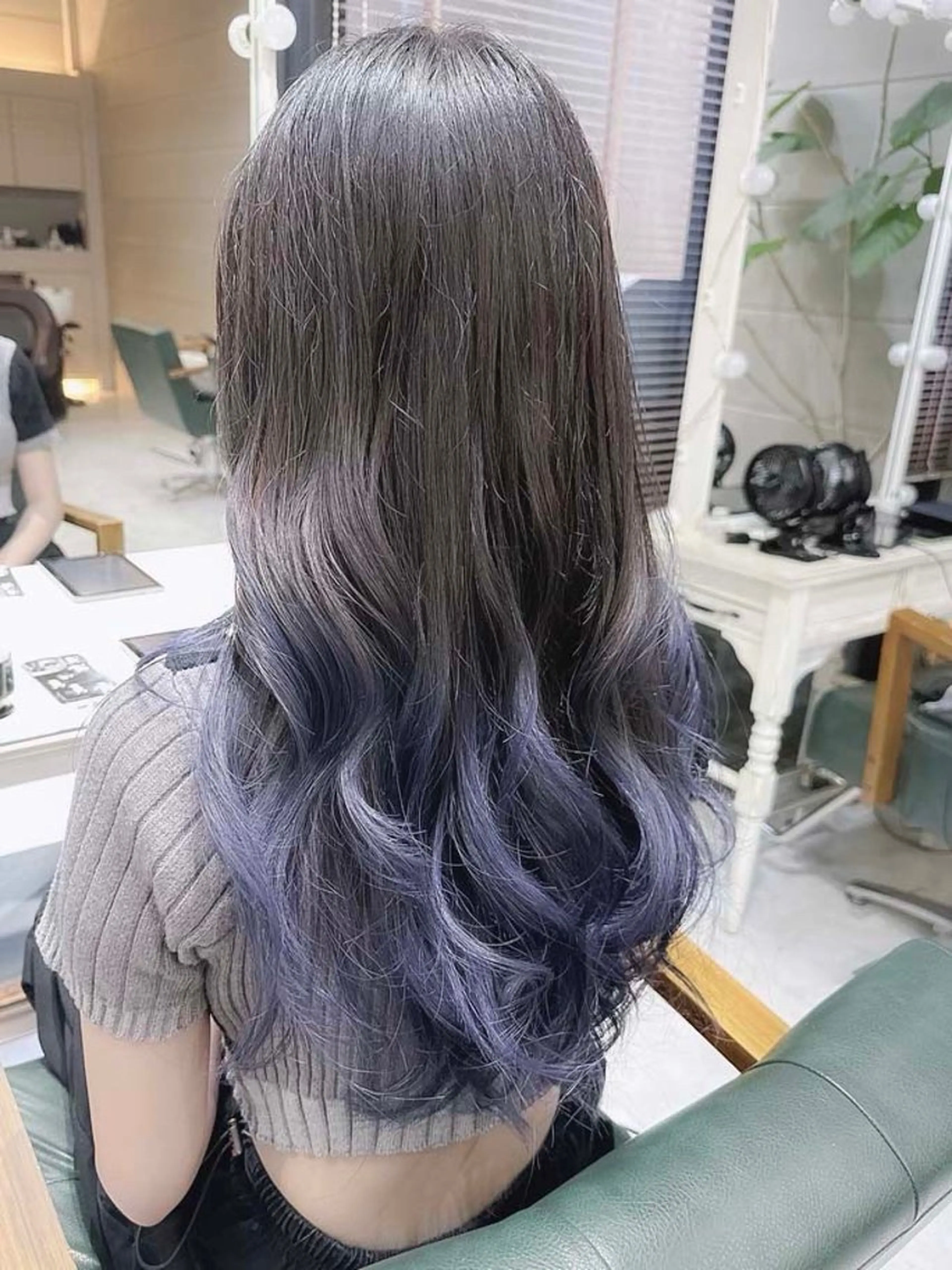 ロング カラー ヘアアレンジ ブリーチ ケアブリーチ 透明感カラー デザインカラー ハイトーンカラー 𝐑𝐈𝐍𝐊𝐀 🐣🩷のヘアスタイル