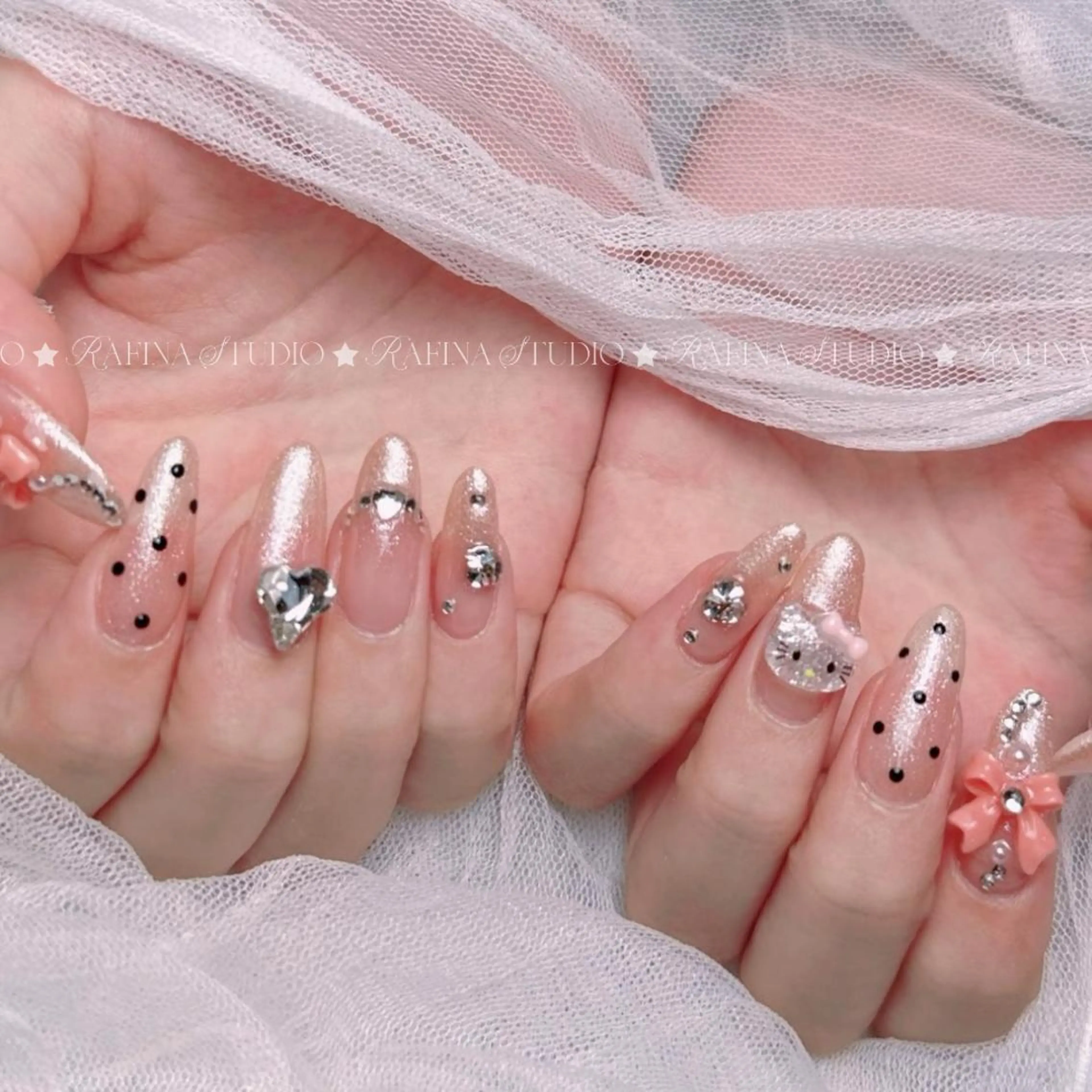 ネイル 玲央 YOYOのネイルデザイン