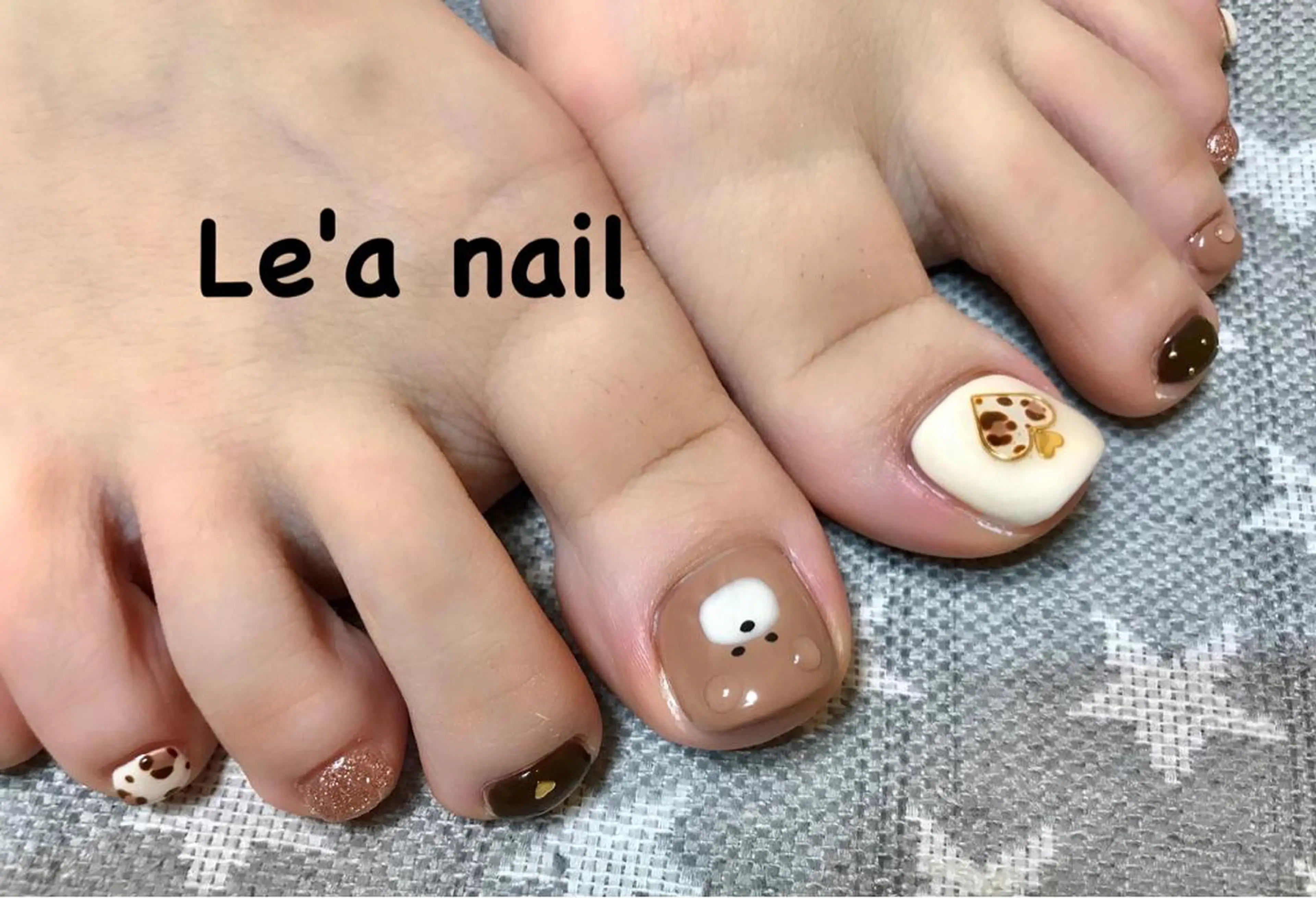 ネイル ハート 'mm所属・'mm  (ミリ) ＭＡＮＡＭＩのネイルデザイン