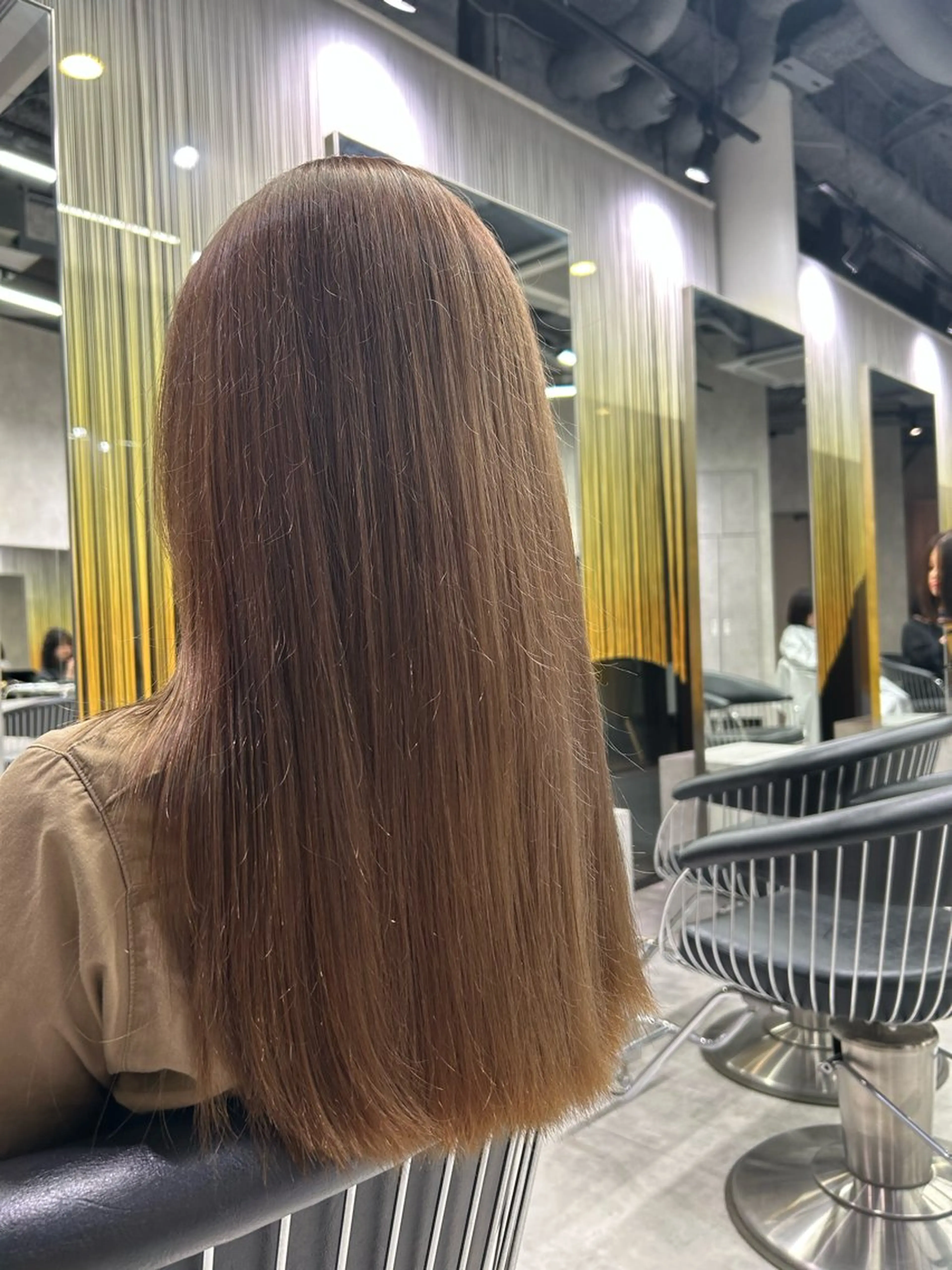 ロング カラー ベージュカラー ブリーチ ミルクティーベージュ 花井輝 ボブ/ハイトーンのヘアスタイル