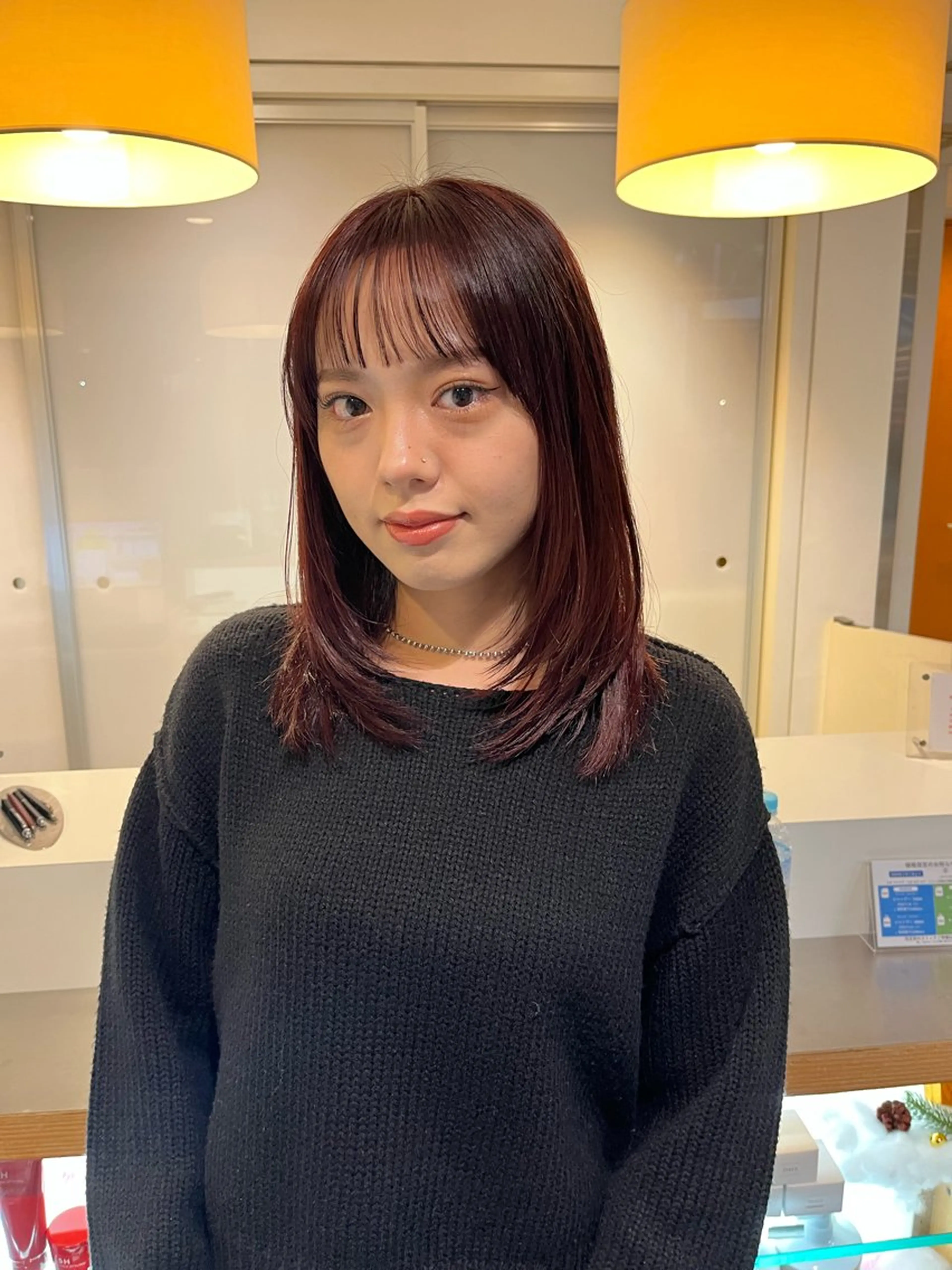 セミロング レイヤーカット 鷹尾 汐音のヘアスタイル