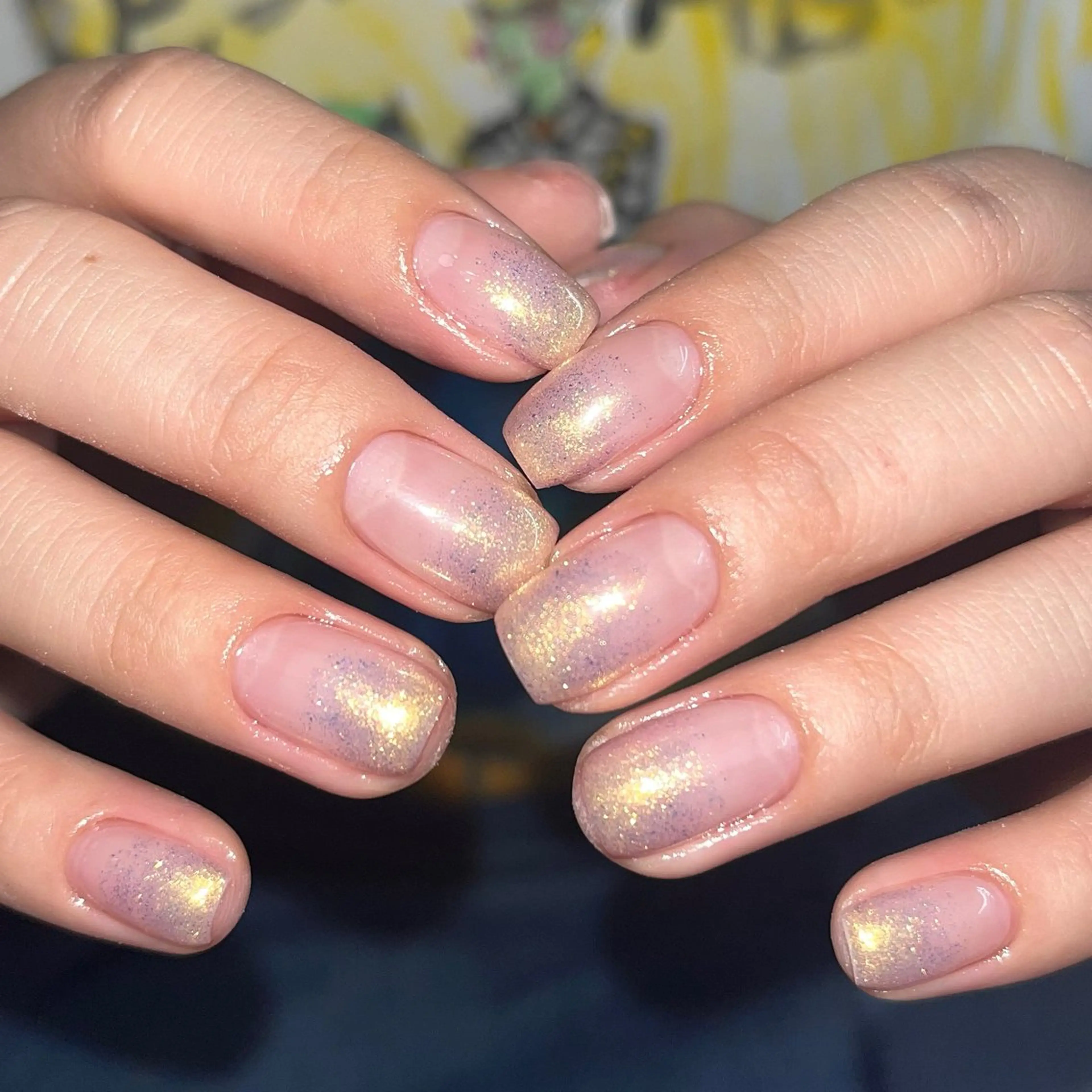 ネイル グラデーション ラメ(グリッター) ラメグラデーション シルバー シンプルネイル ハンドネイル ハンドケア 🎀NAIL🎀 AI🪄︎︎◝✩のネイルデザイン