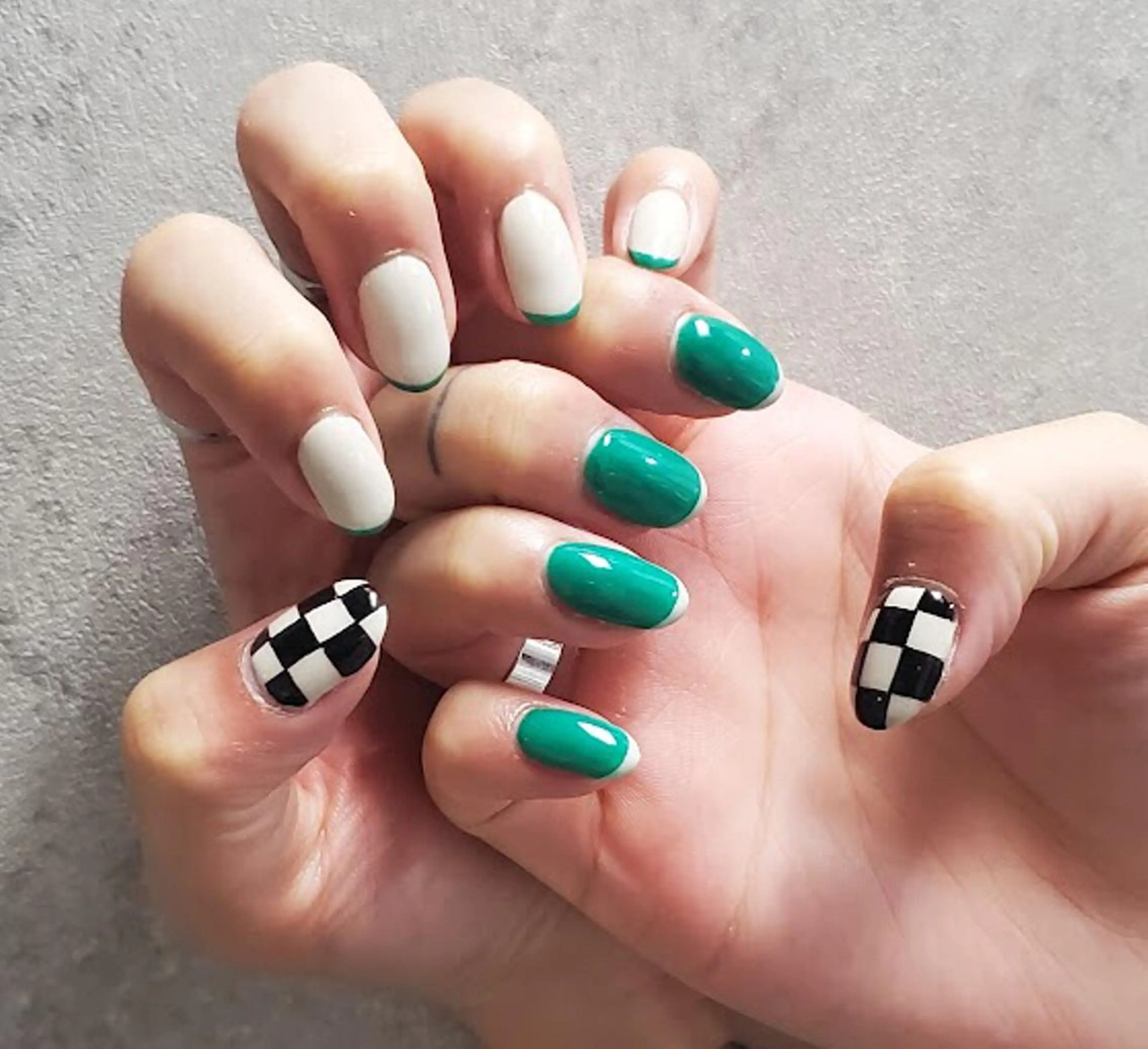 ネイル アートネイル ジェルネイル ミラーネイル ニュアンスネイル スカルプネイル nailstudio eviz新宿店のネイルデザイン