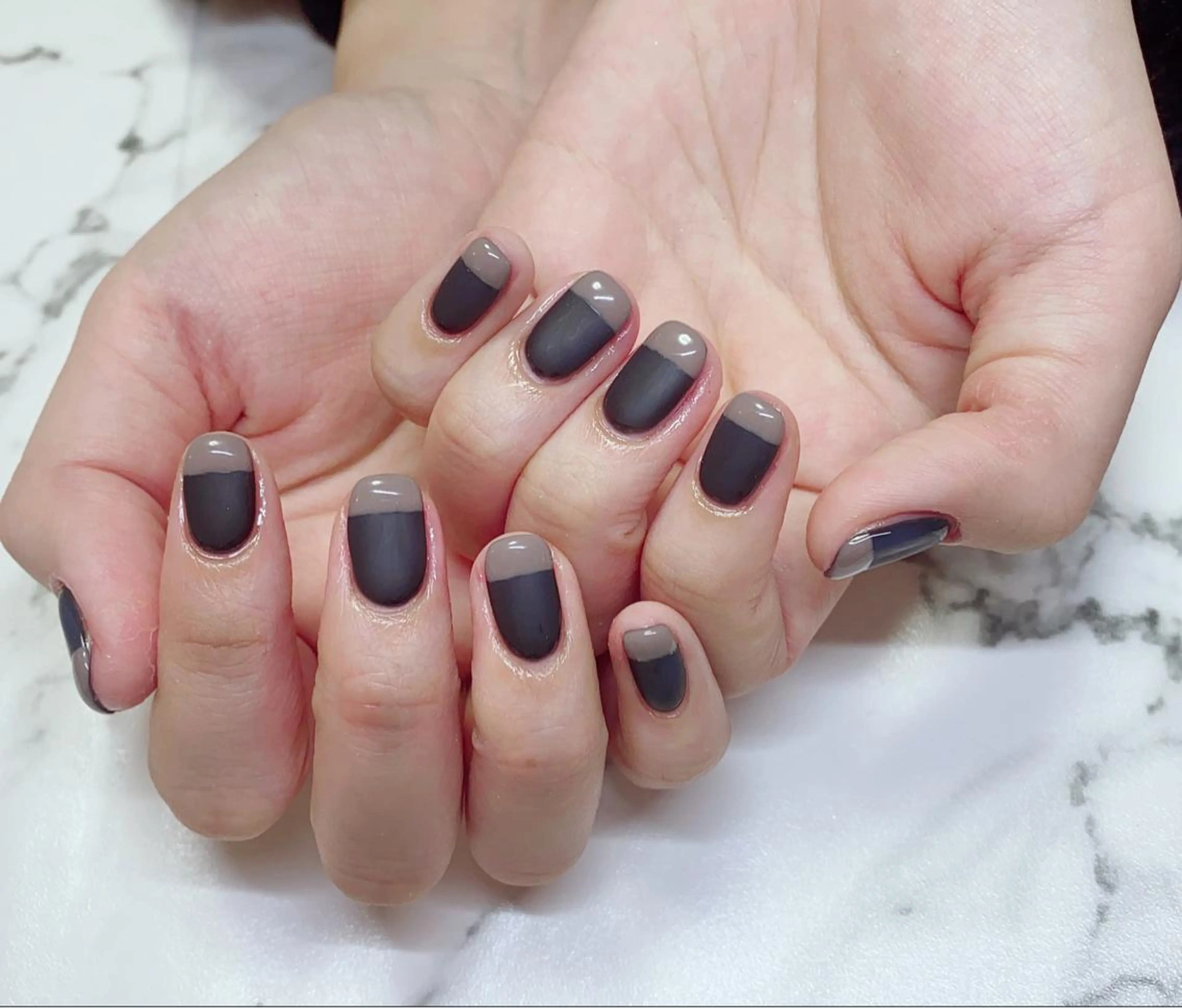 カラー ネイル フレンチネイル マットネイル Q Free nailsのネイルデザイン