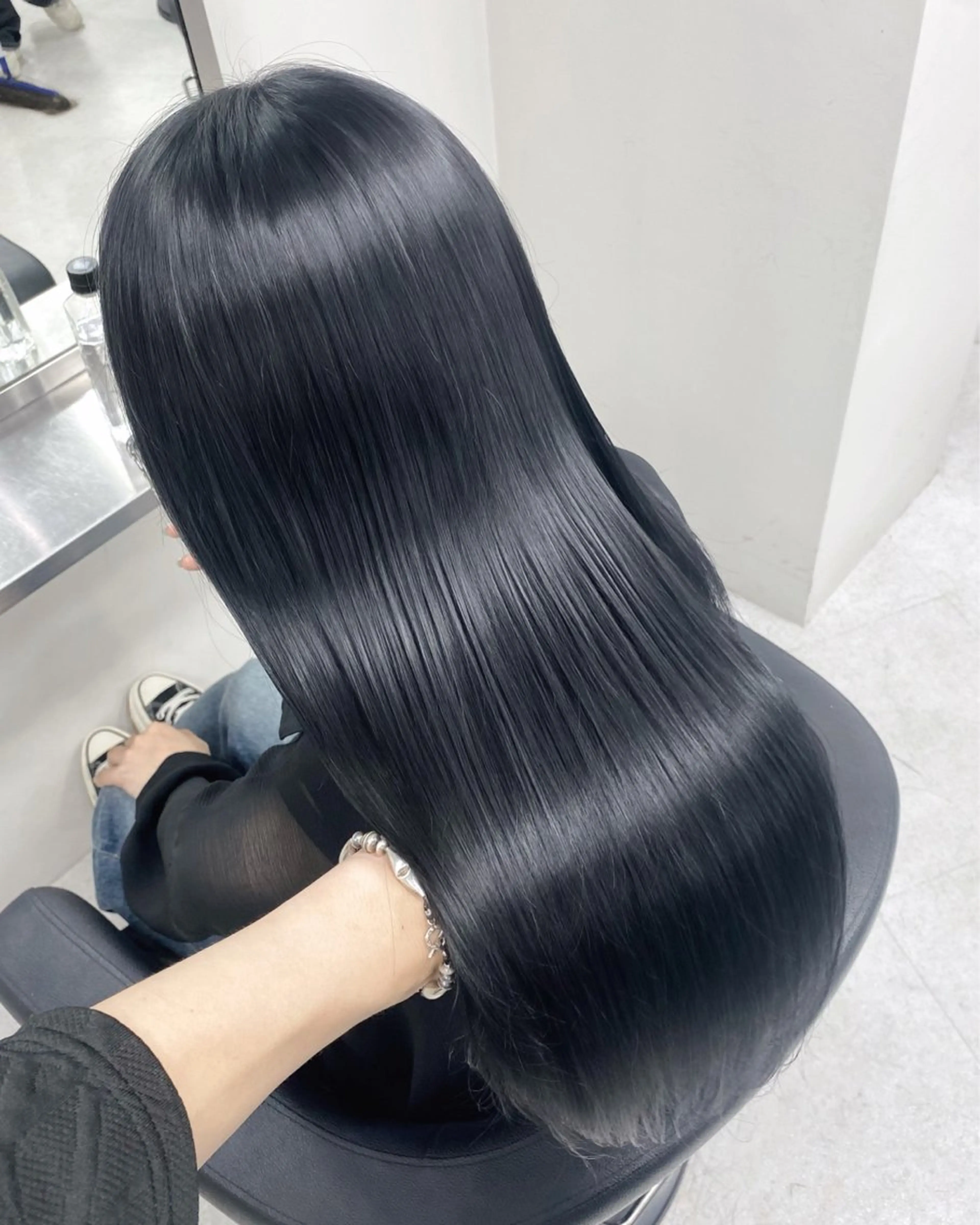 セミロング カラー ヘアアレンジ ベージュカラー 黒髪 ブルーカラー ブルーブラック ブラウンカラー カット ヘアカラー トリートメント ヘアセット 赤み消し🫧韓国ヘア 🫧藤岡誠也のヘアスタイル