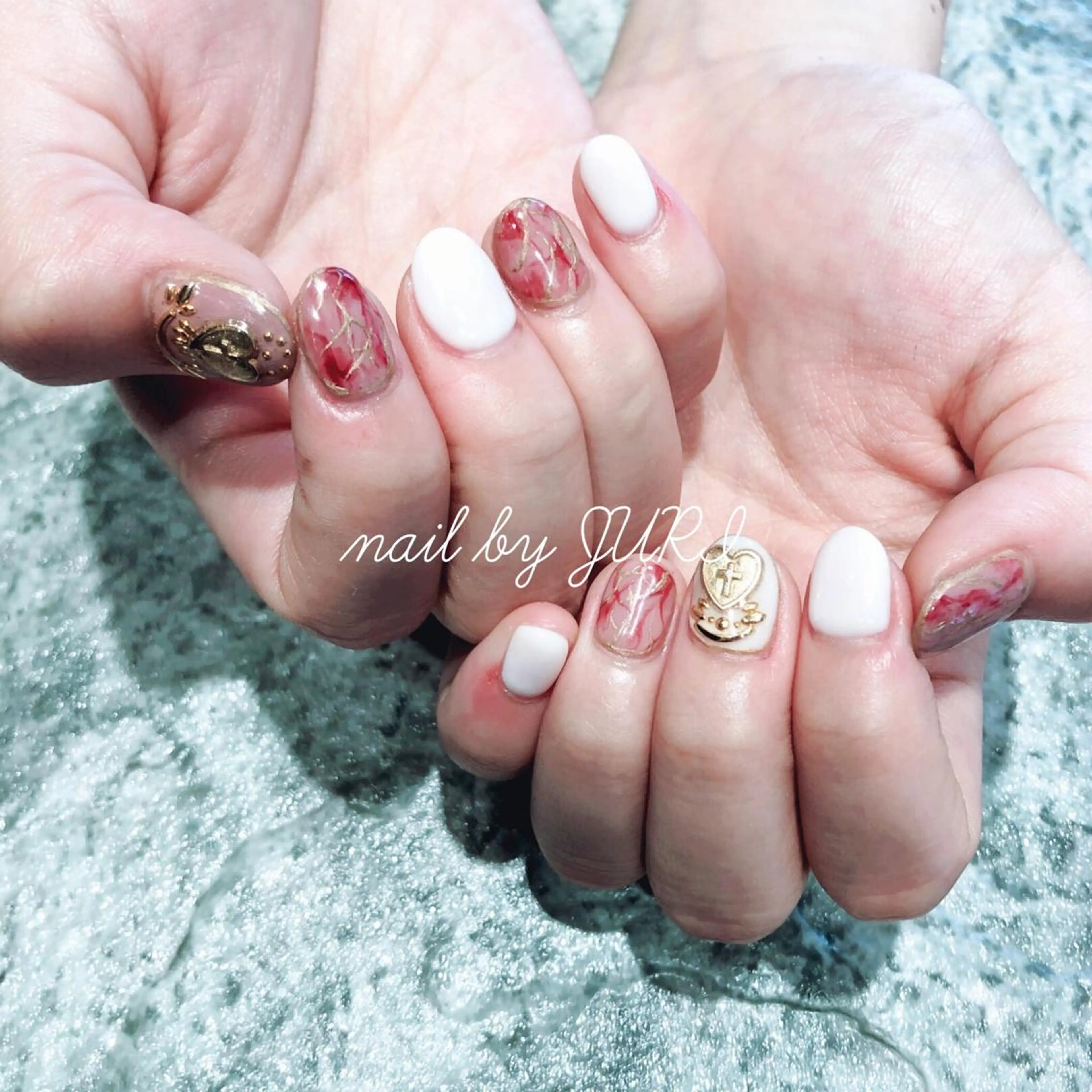 ネイル フットネイル フレンチネイル ジェルネイル ラメ(グリッター) ラメグラデーション NEO Beauty Salon所属・𝐍𝐄𝐎 𝐉𝐔𝐑𝐈のネイルデザイン