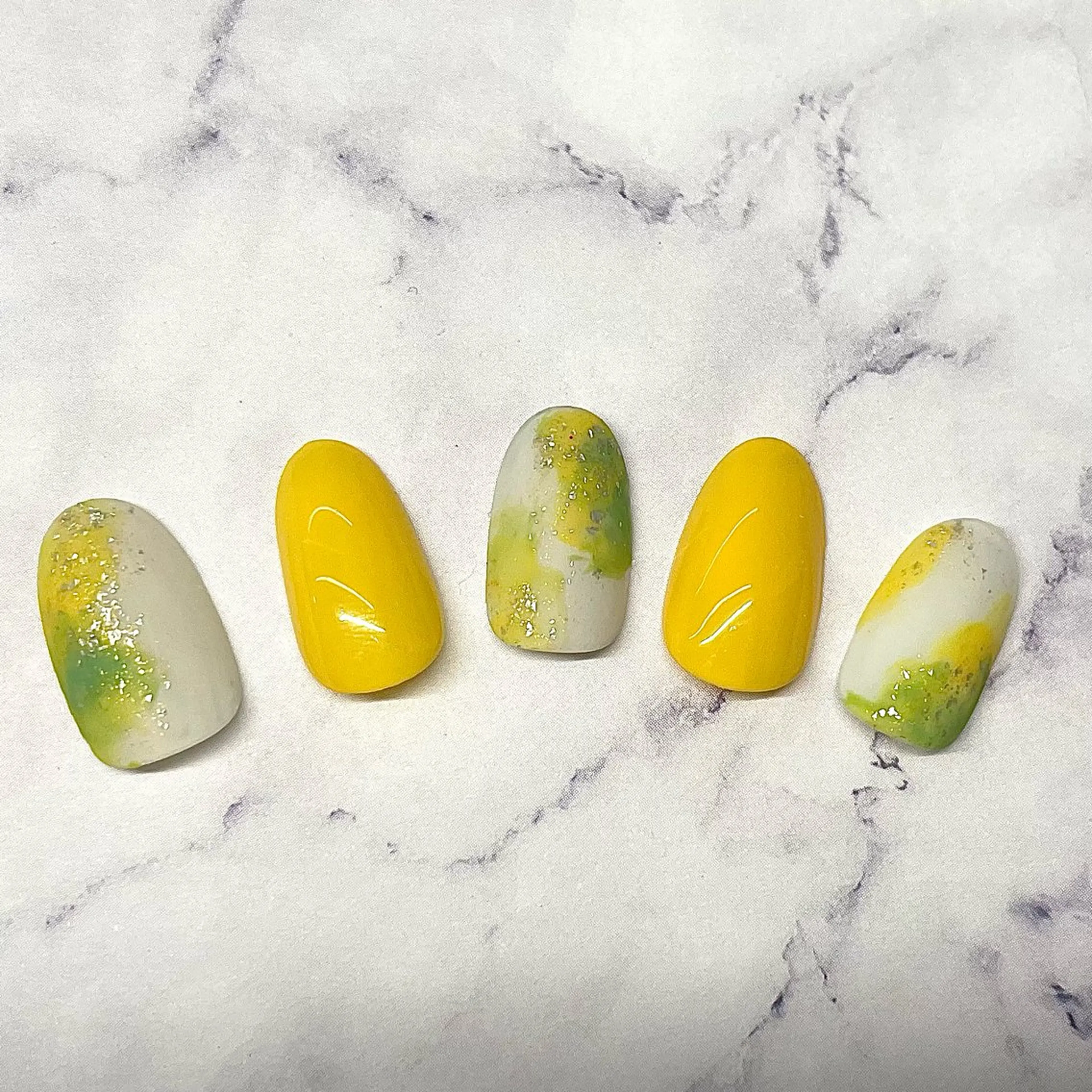 ネイル ハンドネイル AYA Reginaのネイルデザイン