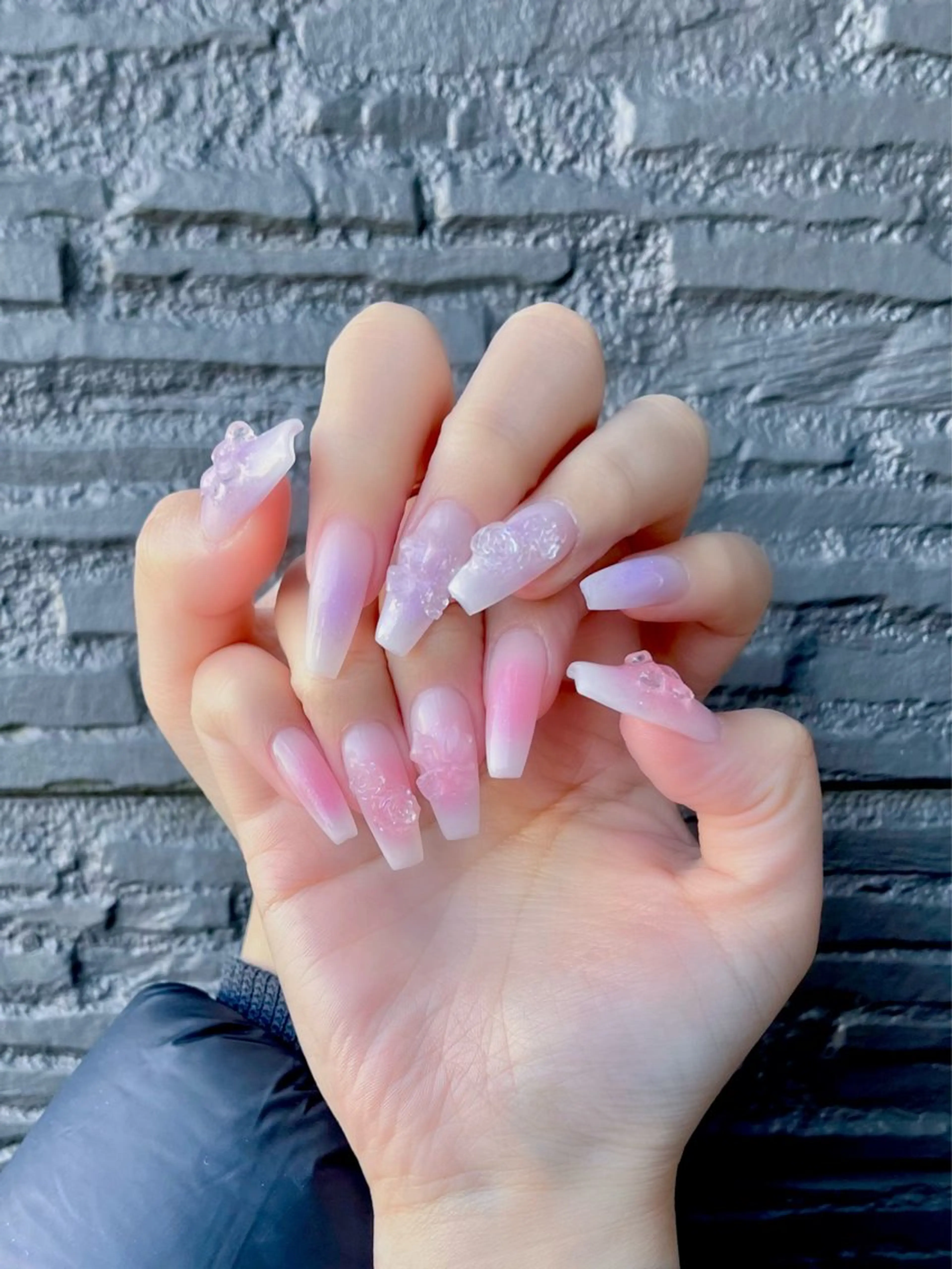 ネイル キラキラネイル マグネットネイル ワンカラーネイル スカルプネイル ワンホンネイル nine.🦋 YUKOのネイルデザイン