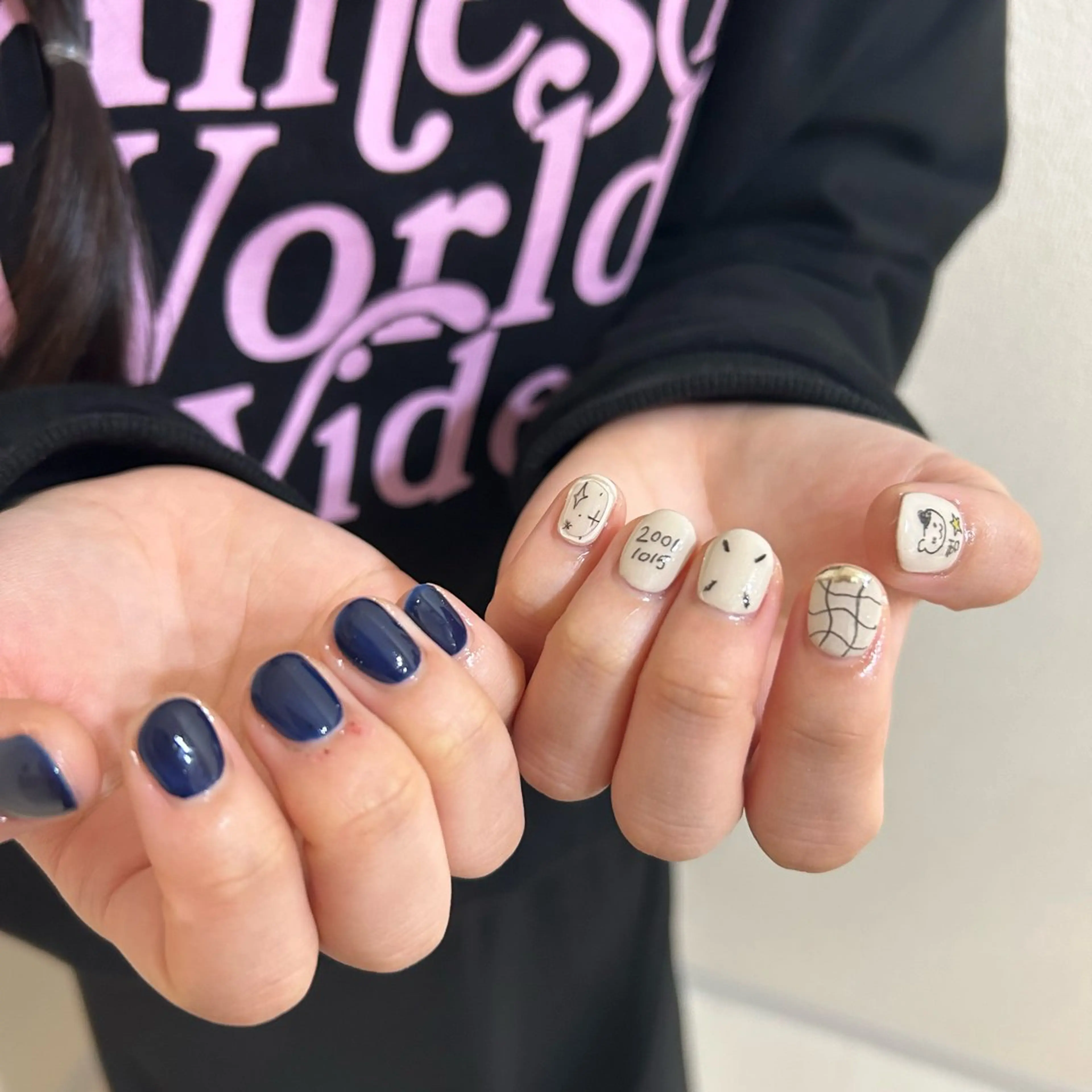 ネイル ブルー フットネイル ジェルネイル キラキラネイル 韓国ネイル RooM -produce by maynail-所属・RooM -mizuki-のネイルデザイン