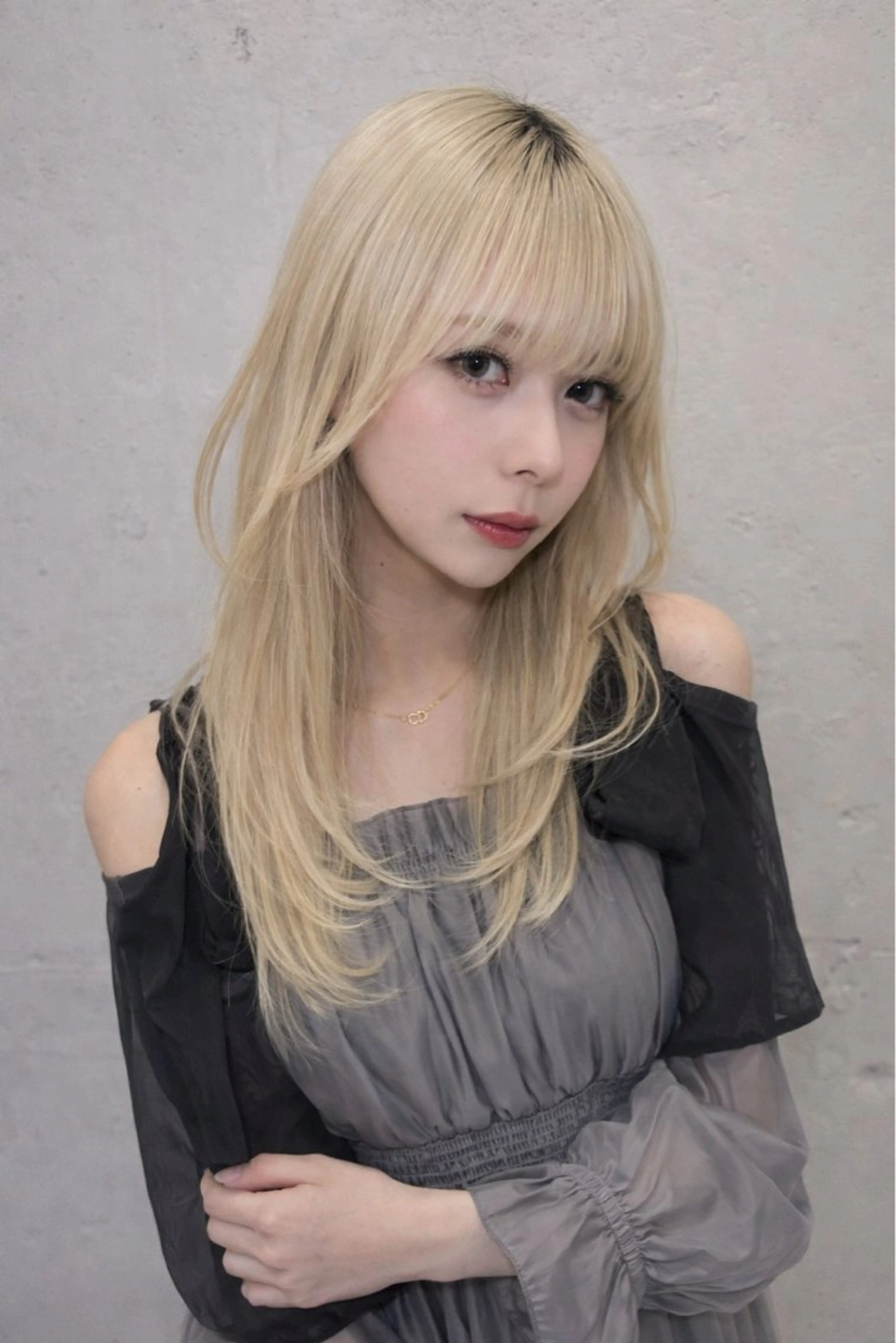 ロング カラー ヘアアレンジ カット ヘアカラー トリートメント ヘッドスパ ヘアセット 韓国レイヤーカット /韓国トレンドカラーのヘアスタイル