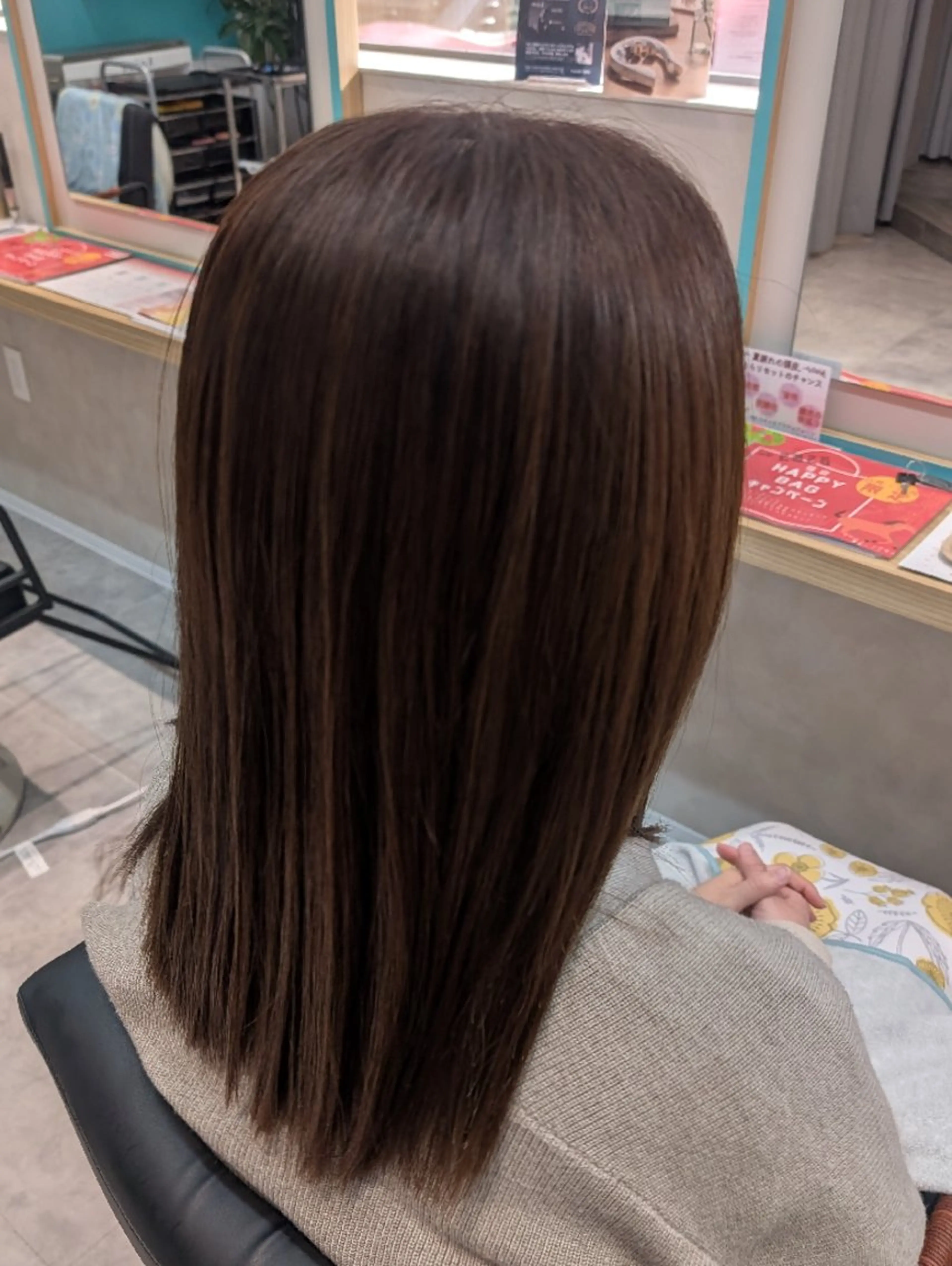 セミロング カラー カット ヘアカラー 田端みおと🐱 SoZoBridgeのヘアスタイル