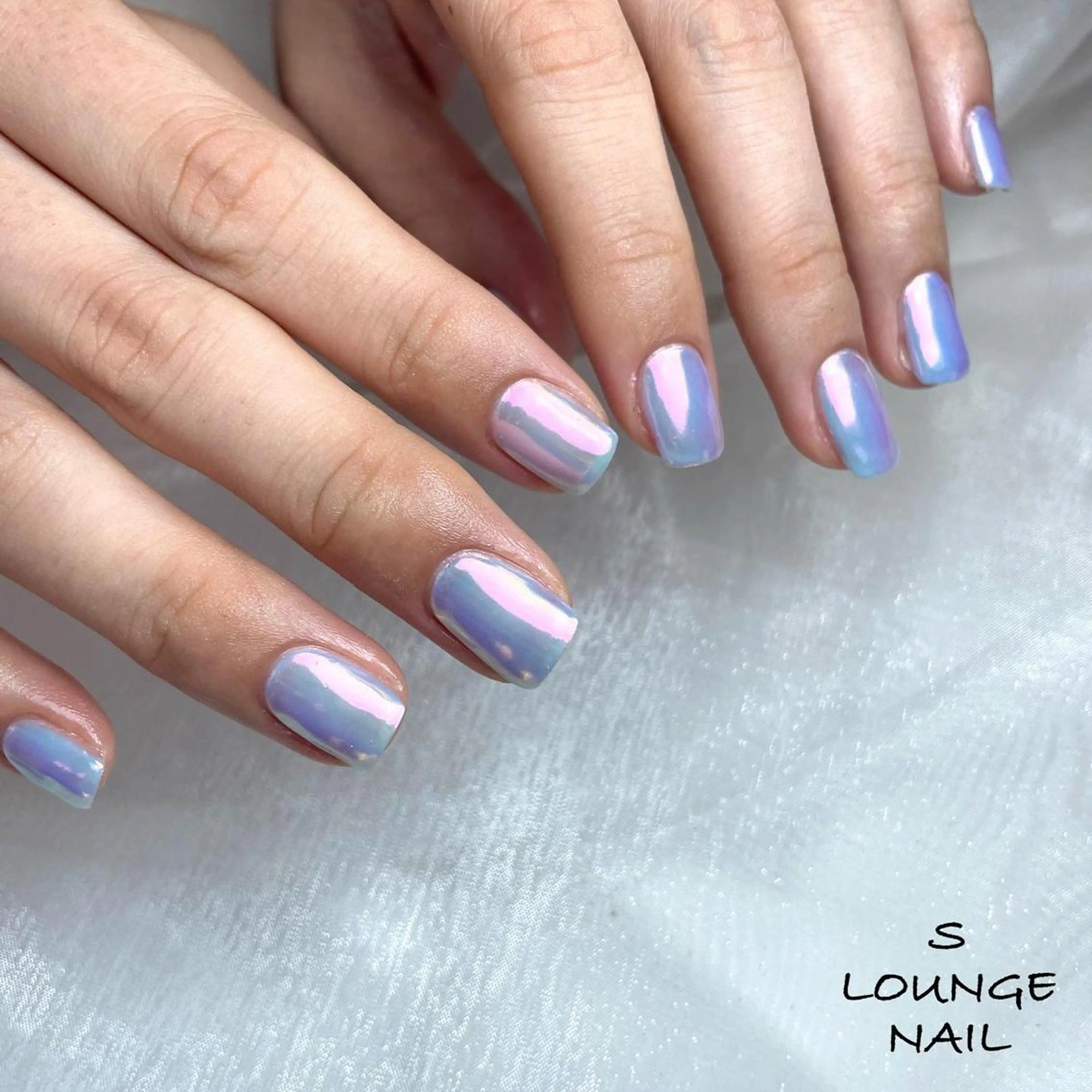 ネイル オーロラネイル ハンドネイル フットネイル S LOUNGE NAIL所属・パーツたくさん🍓 SUMIのネイルデザイン