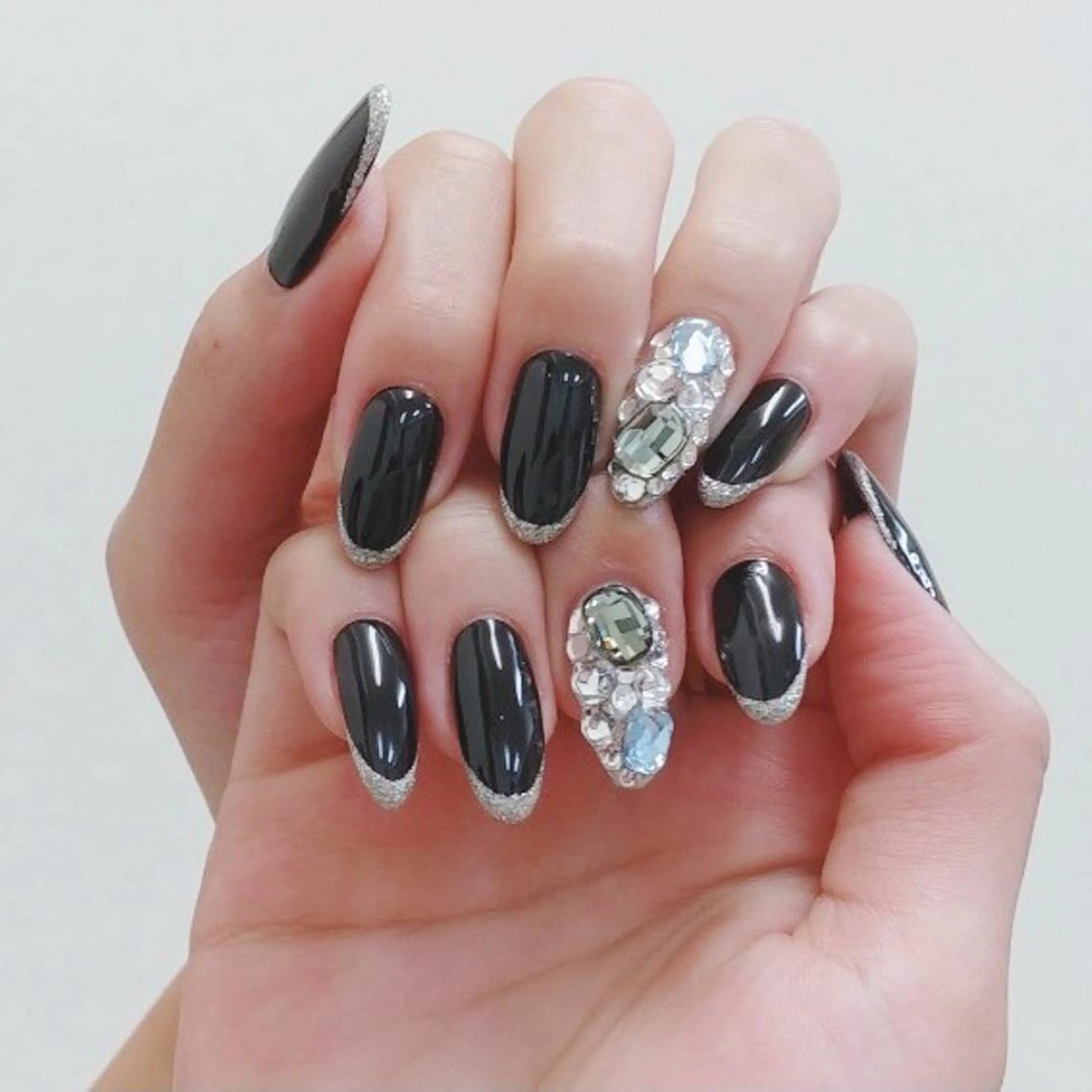 ネイル シルバー シンプルネイル ハンドネイル Nail lieNのネイルデザイン