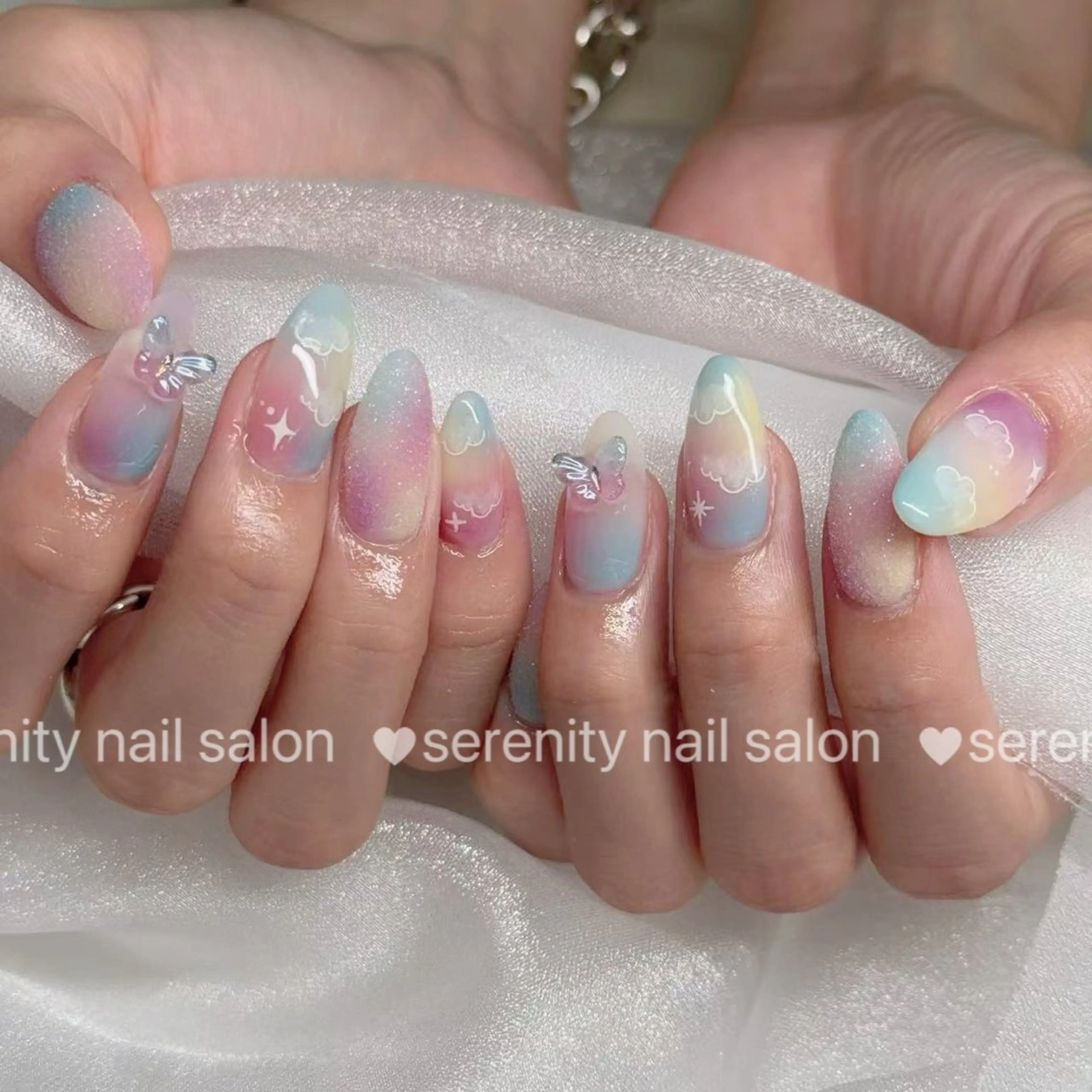 ネイル チークネイル 長さ出し フレンチネイル ジェルネイル キラキラネイル ハンドネイル ハンドケア ✨Serenity Nail salonのネイルデザイン