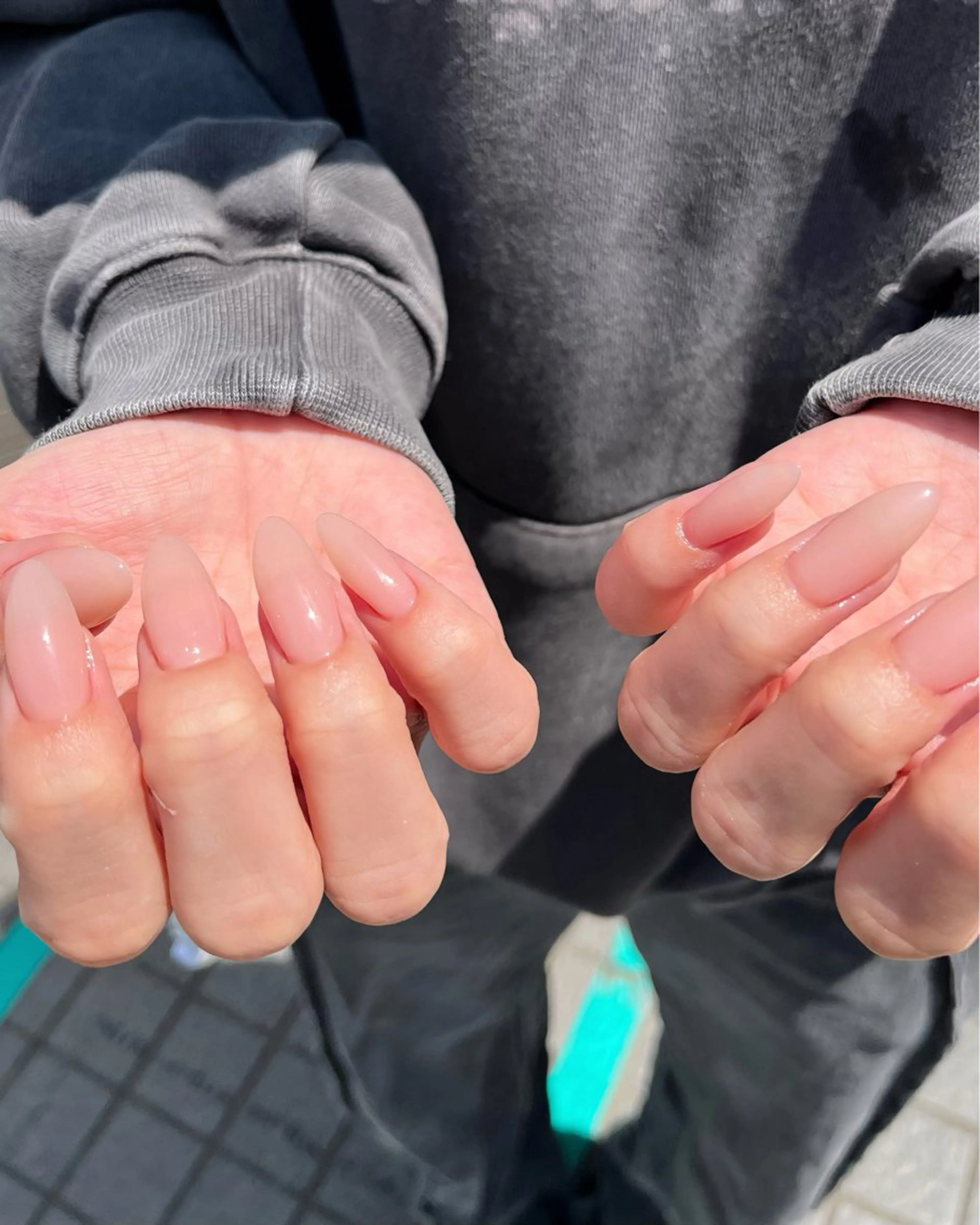 ネイル 氷ネイル・うるうるネイル オフィスネイル ワンカラーネイル ハンドネイル ハンドケア 🫧OPELIA NAIL渋谷🫧のネイルデザイン