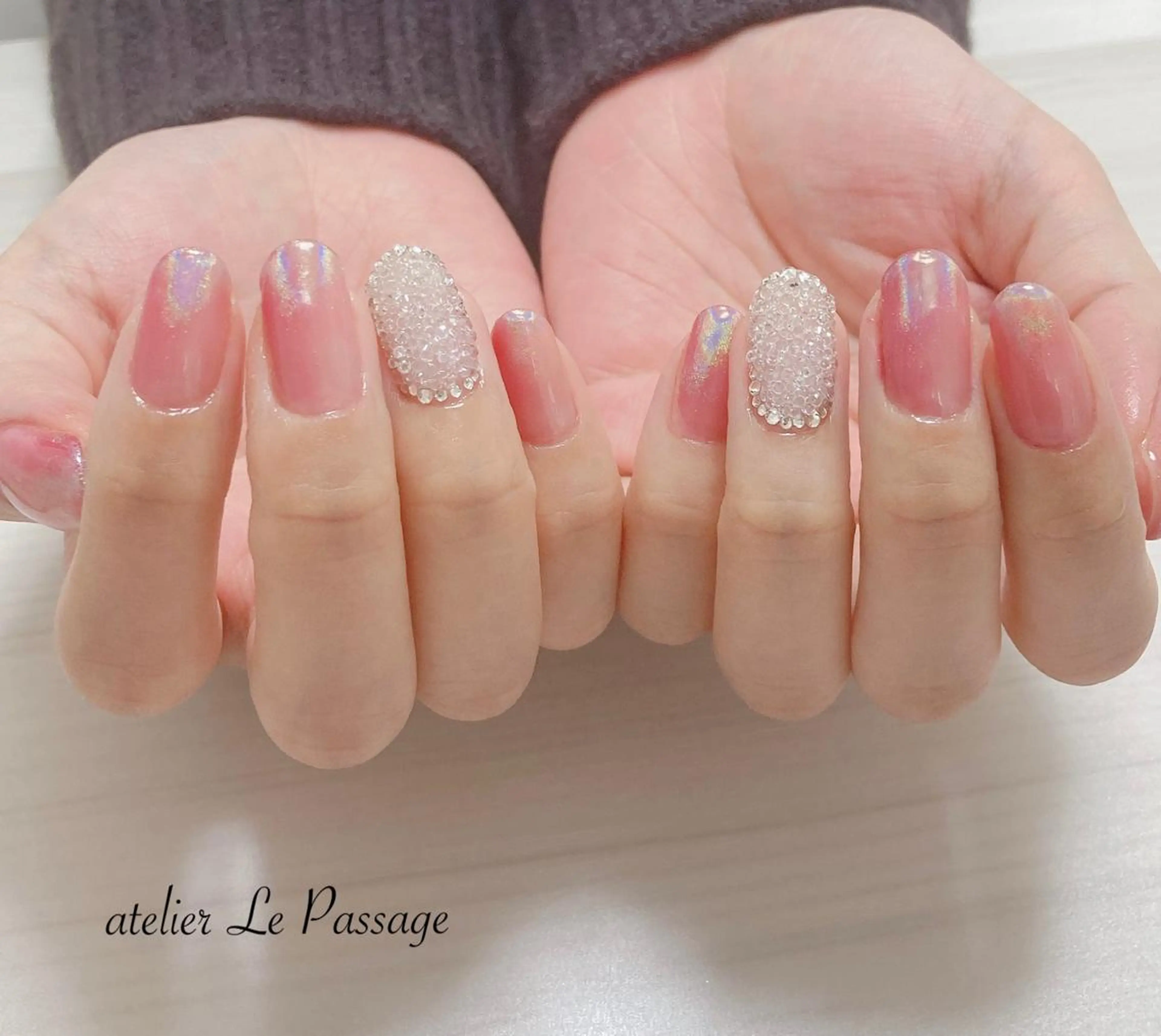 ネイル オーロラネイル ジェルネイル ラメ(グリッター) オフィスネイル ワンカラーネイル Atelier Le Passage所属・h nakatsukaのネイルデザイン