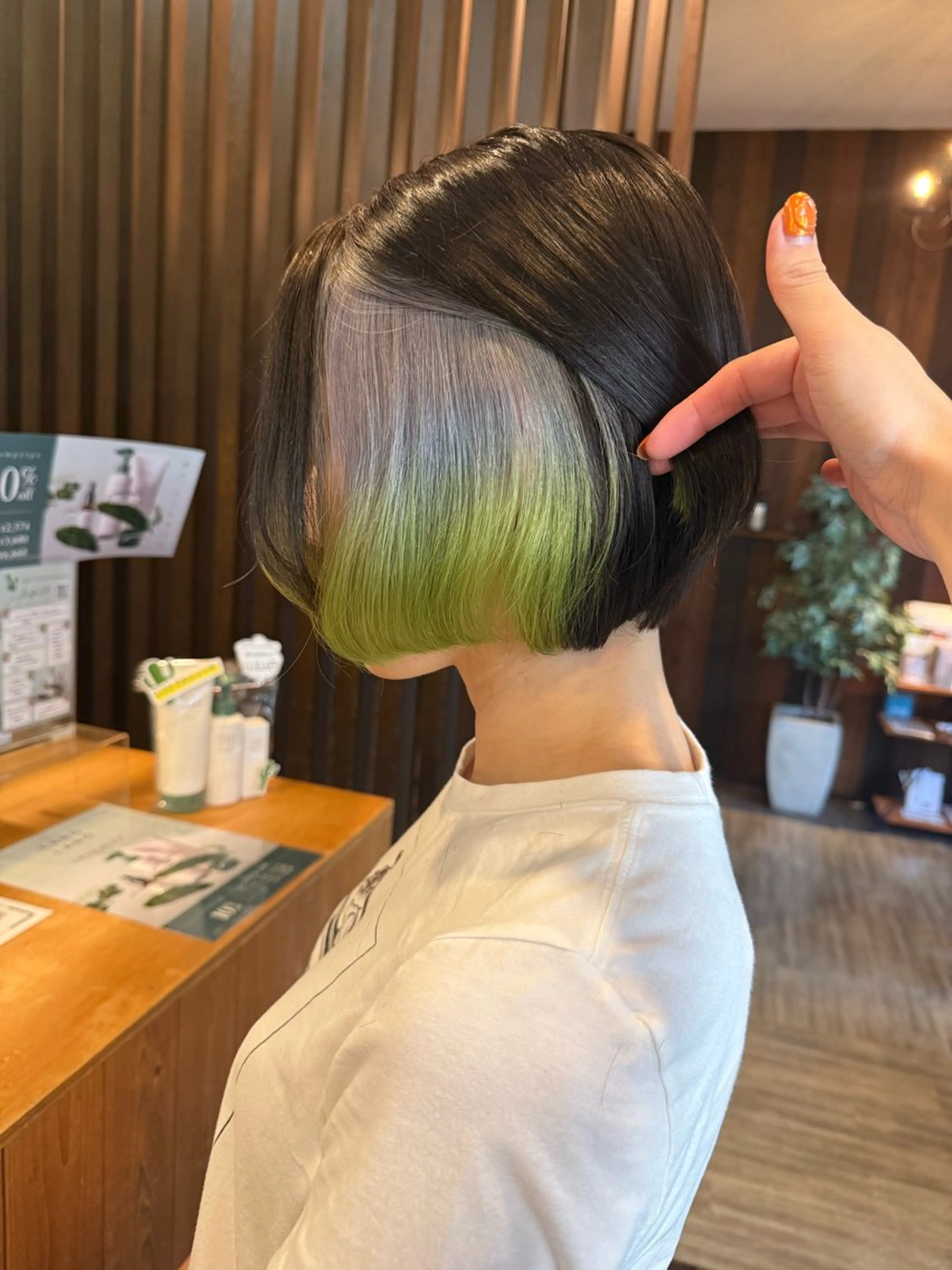 ミディアム カラー ブリーチ インナーカラー カット ヘアカラー BRANCHÉ小牧/ 西尾 美月のヘアスタイル