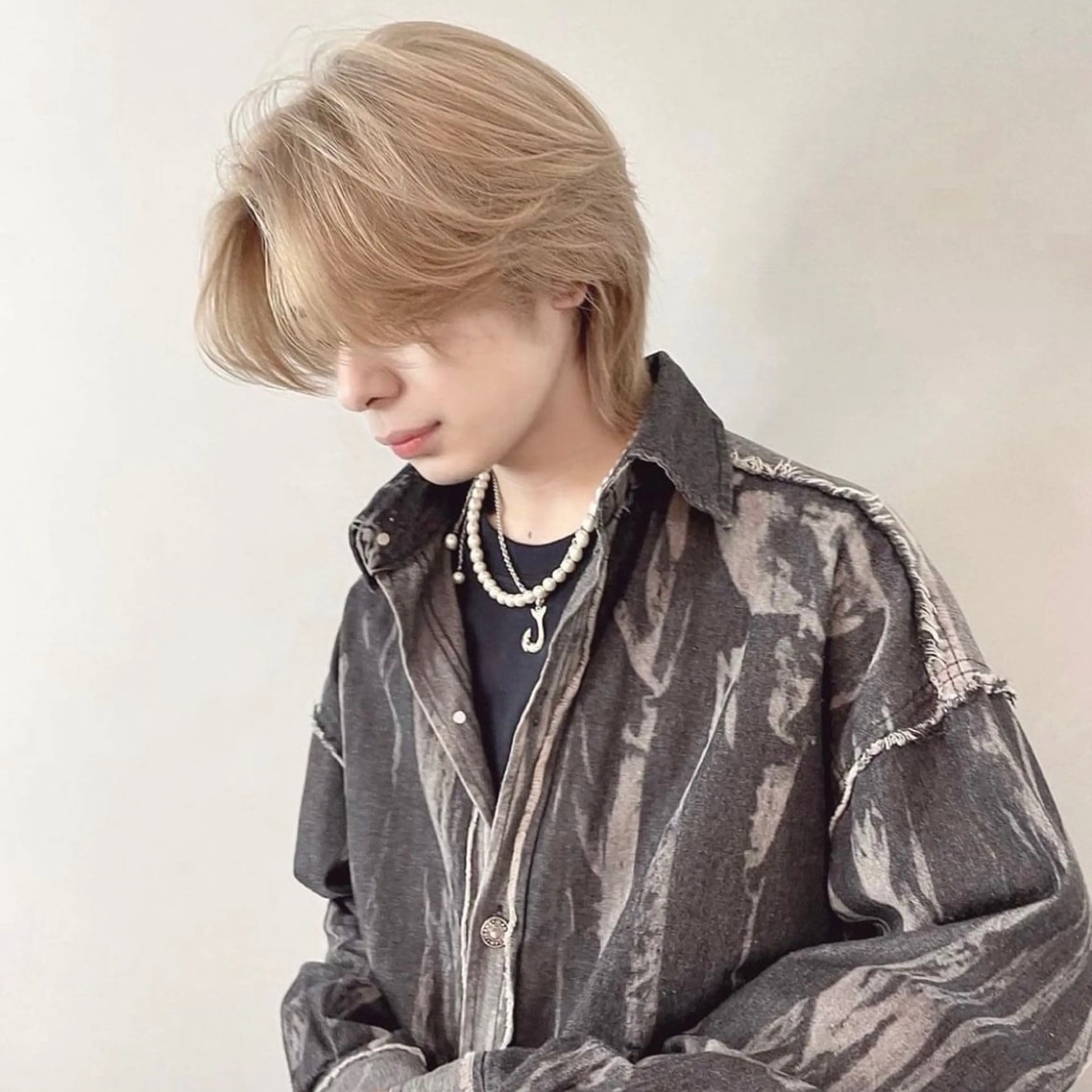 ミディアム カラー ブロンド XYZ新宿所属・⭐️DAIKI⭐️ ハイトーン/髪質改善のヘアスタイル