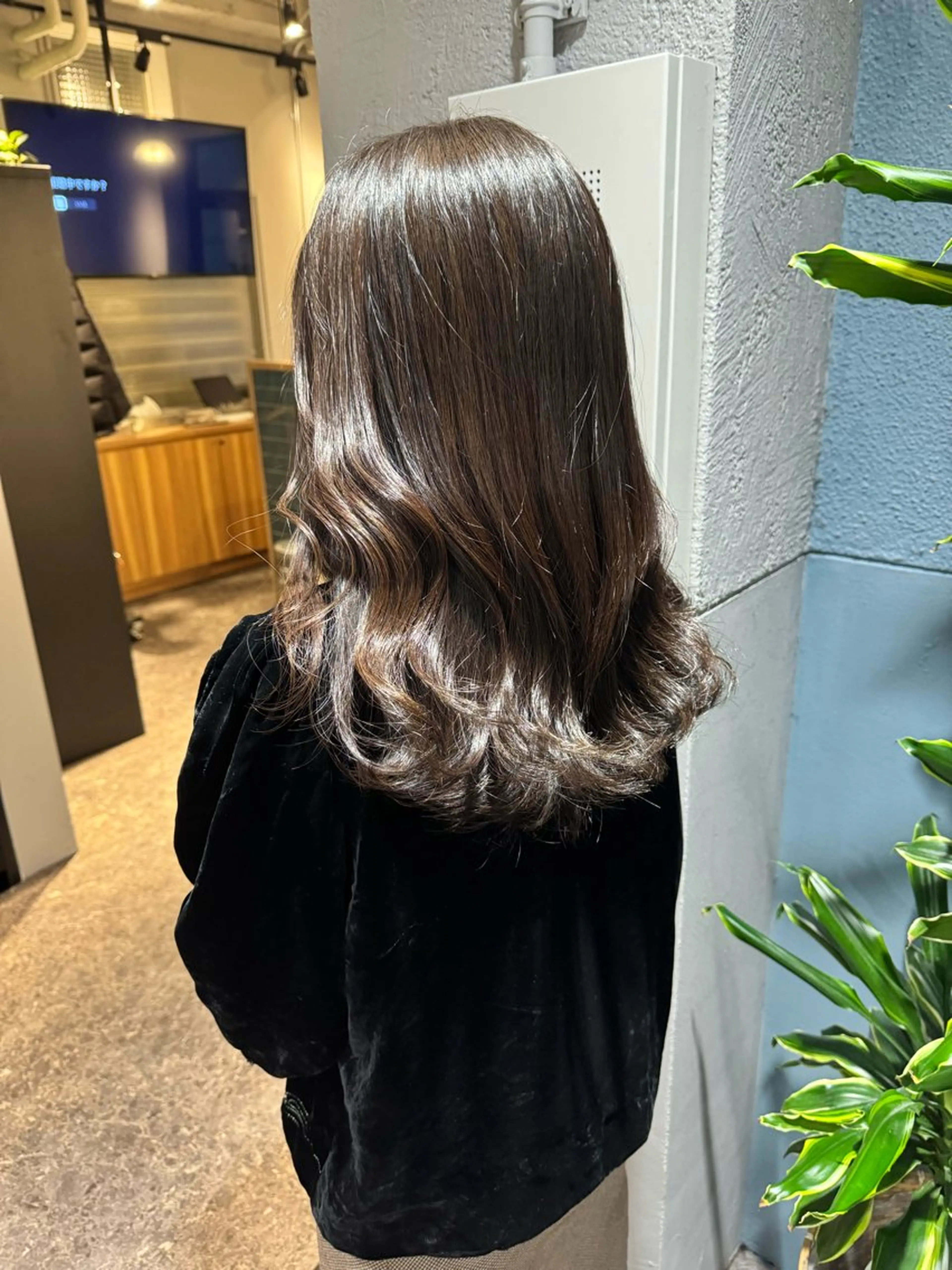 ロング カラー トリートメント カット ヘアカラー トリートメント OAK 中目黒のヘアスタイル