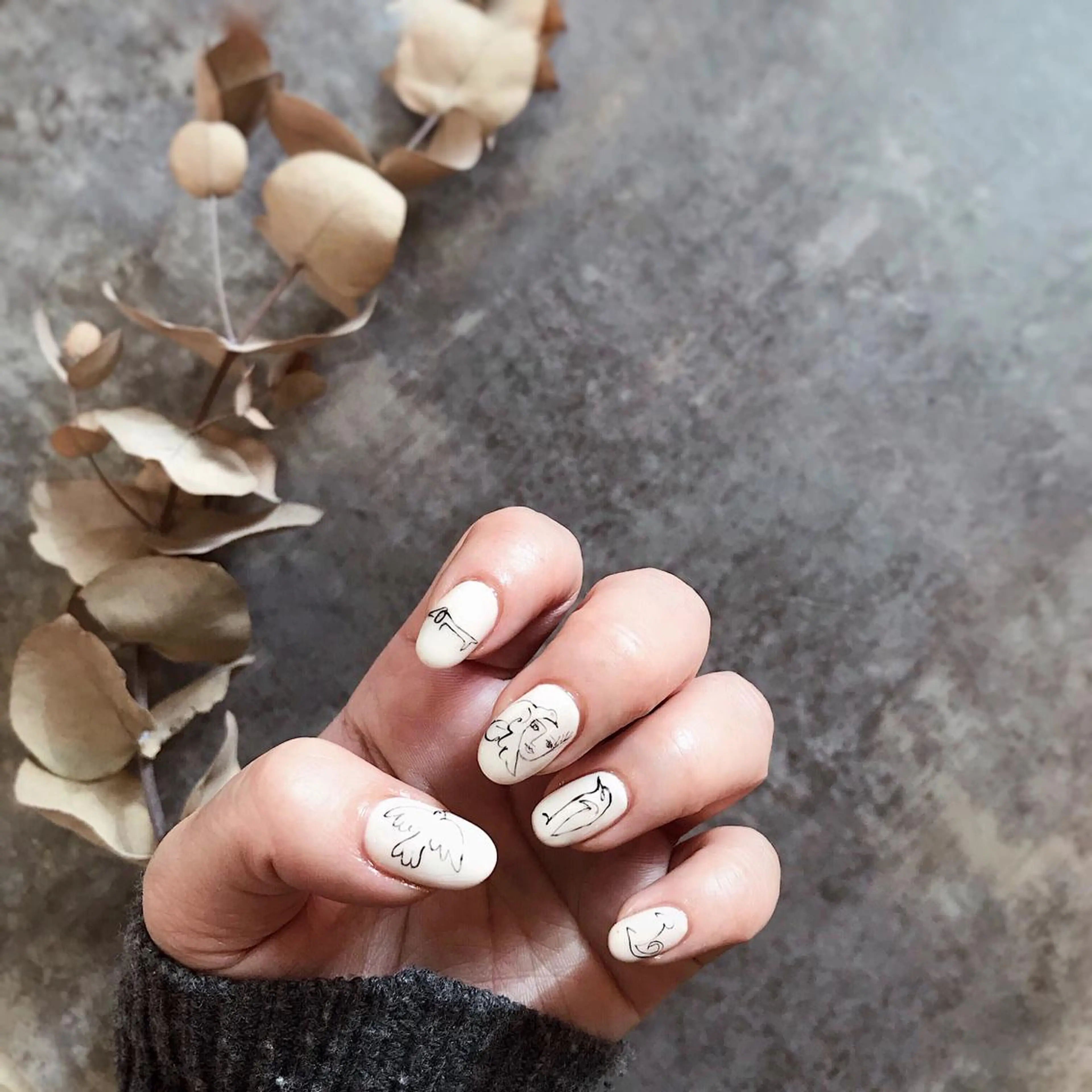ネイル nail atelier AMBER所属・saori .の眉毛・アイブロウイメージ
