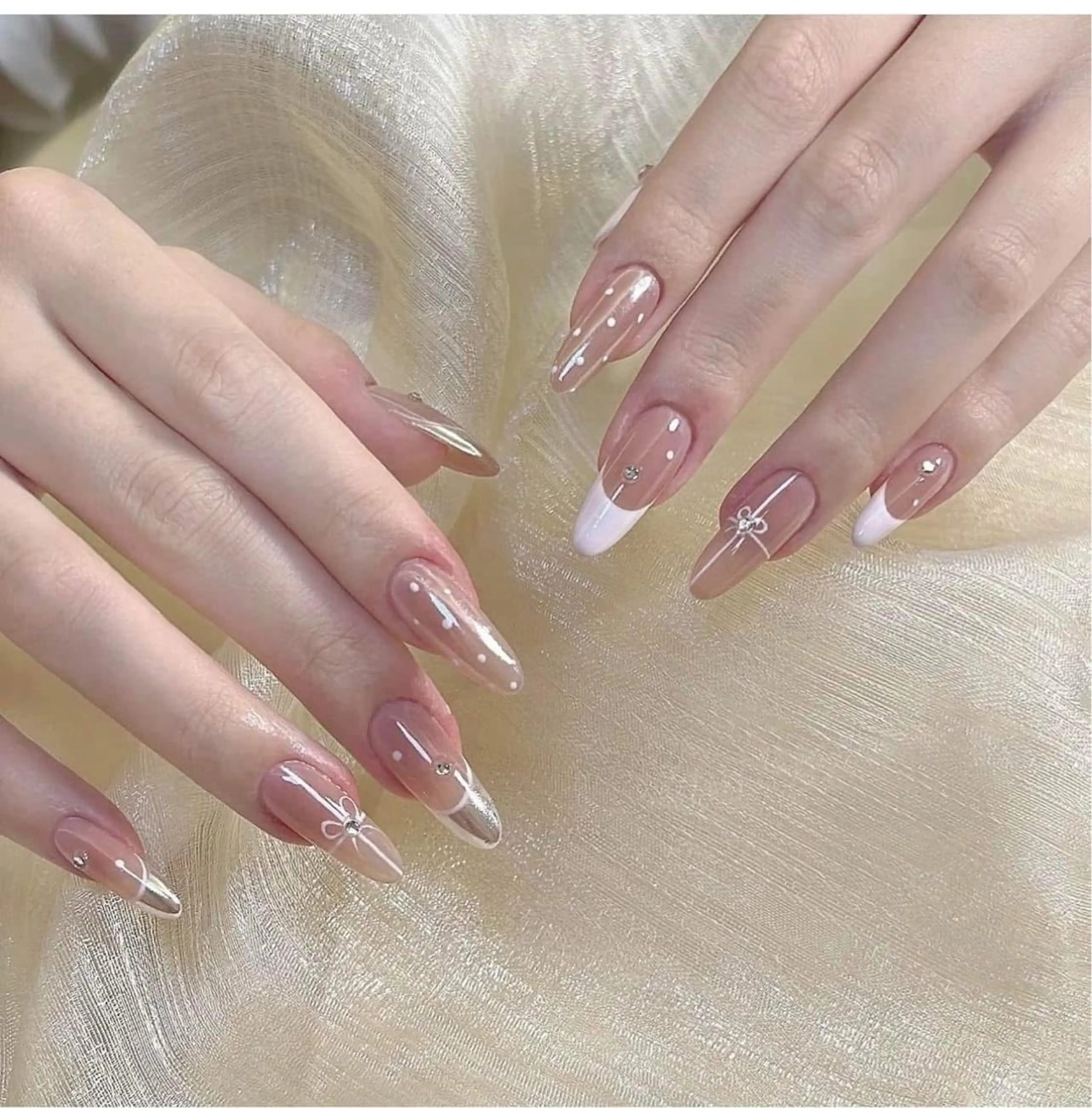 ネイル ジェルネイル ガーリー キラキラネイル 韓国ネイル ニュアンスネイル ANNA NAIL SALON所属・MEO MEO NAIL  守山のネイルデザイン