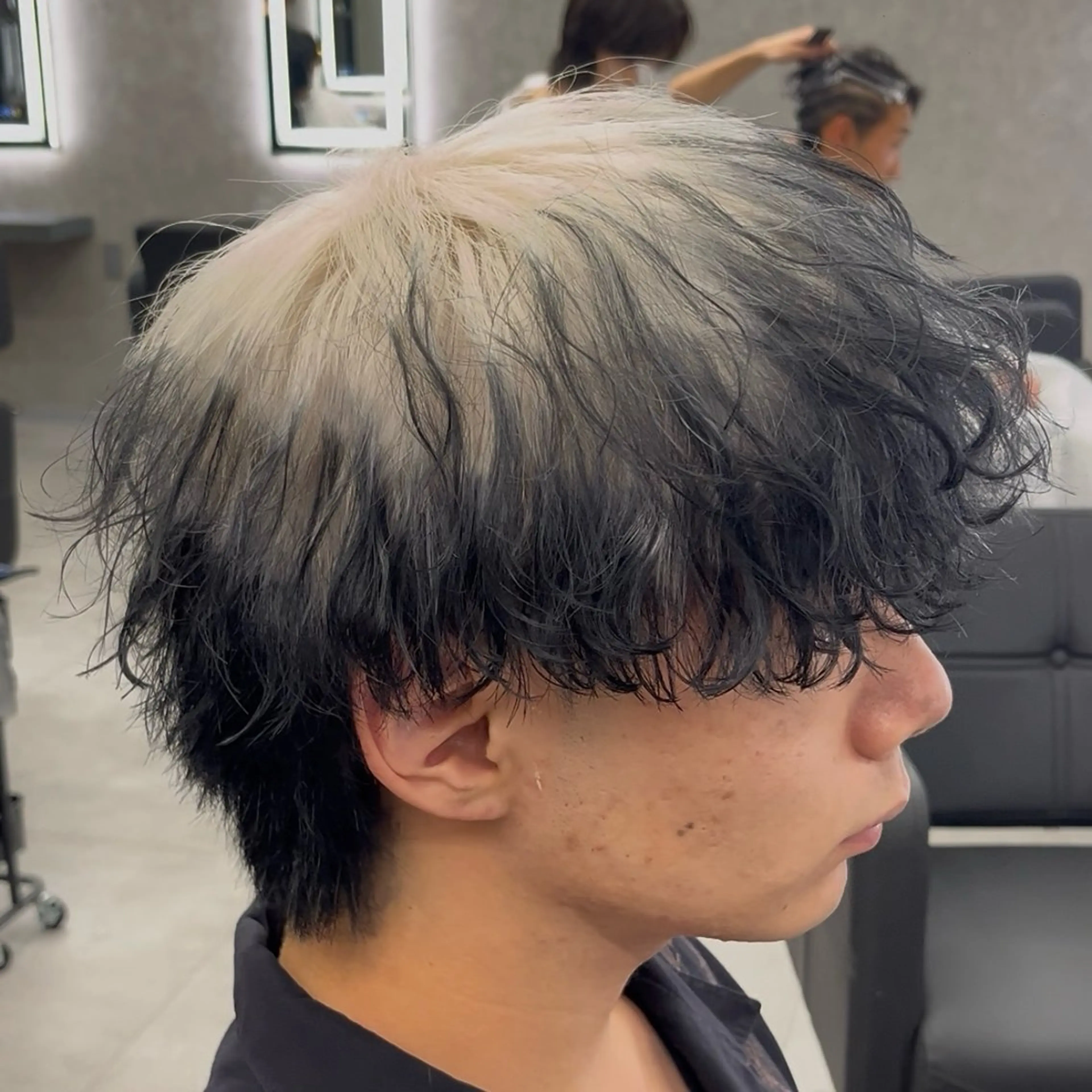 ショート カラー ヘアアレンジ メンズ グラデーションカラー 【札幌メンズ特化】 🔥RIKU🔥のヘアスタイル