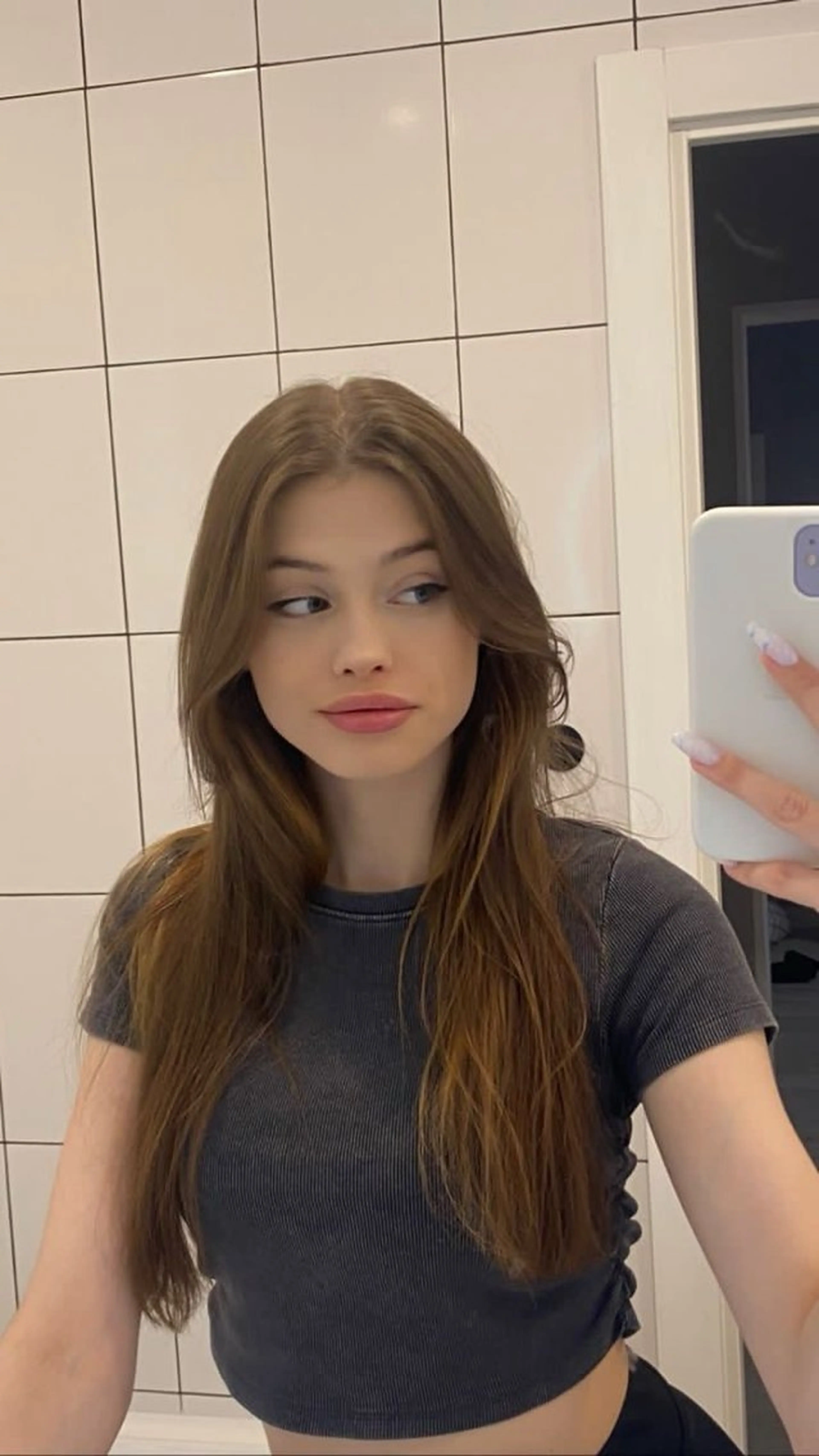 カラー パーマ ヘアアレンジ メンズ ヘアカラー トリートメント ヘッドスパ ヘアセット 🥯縮毛/レイヤー/ ベージュヘア🥯のヘアスタイル