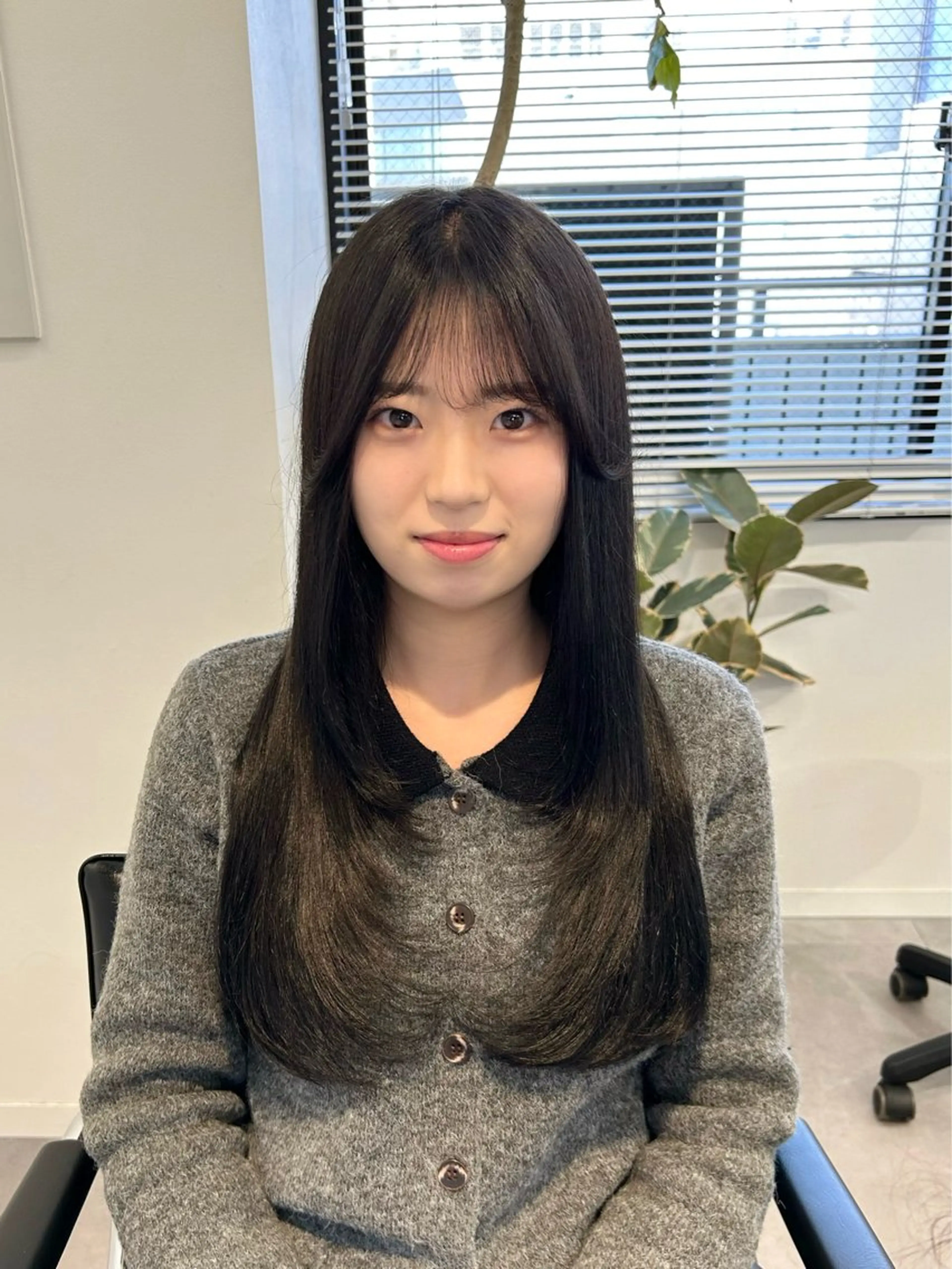 ロング レイヤーカット カット ヘアカラー ❤️ショートカット ・顔周りカット❤️のヘアスタイル