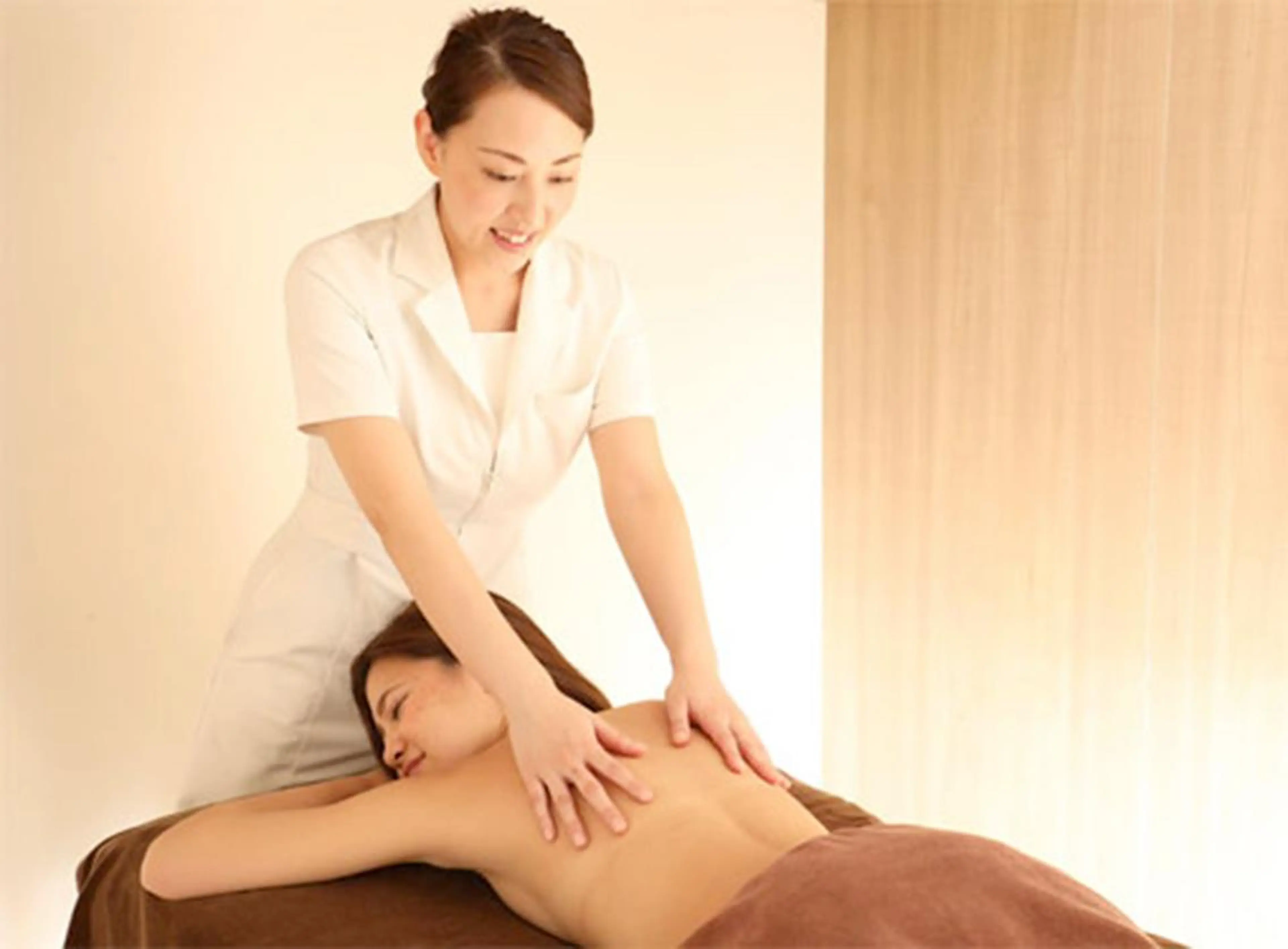 RAYVIS梅田店 HARUのエステ・リラクイメージ