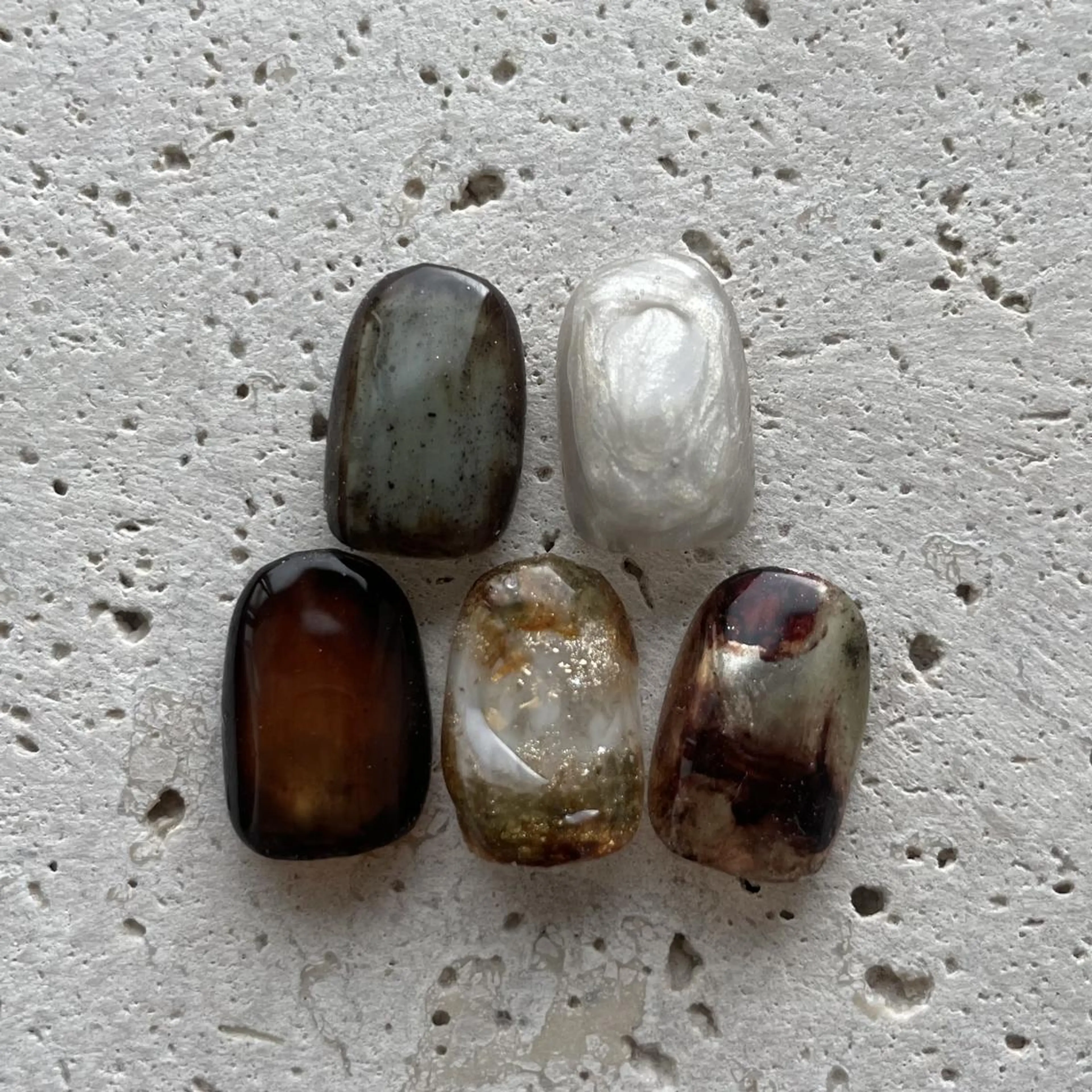 【2月5日限定】お任せ鉱物ネイルデザイン（オフあり）の写真