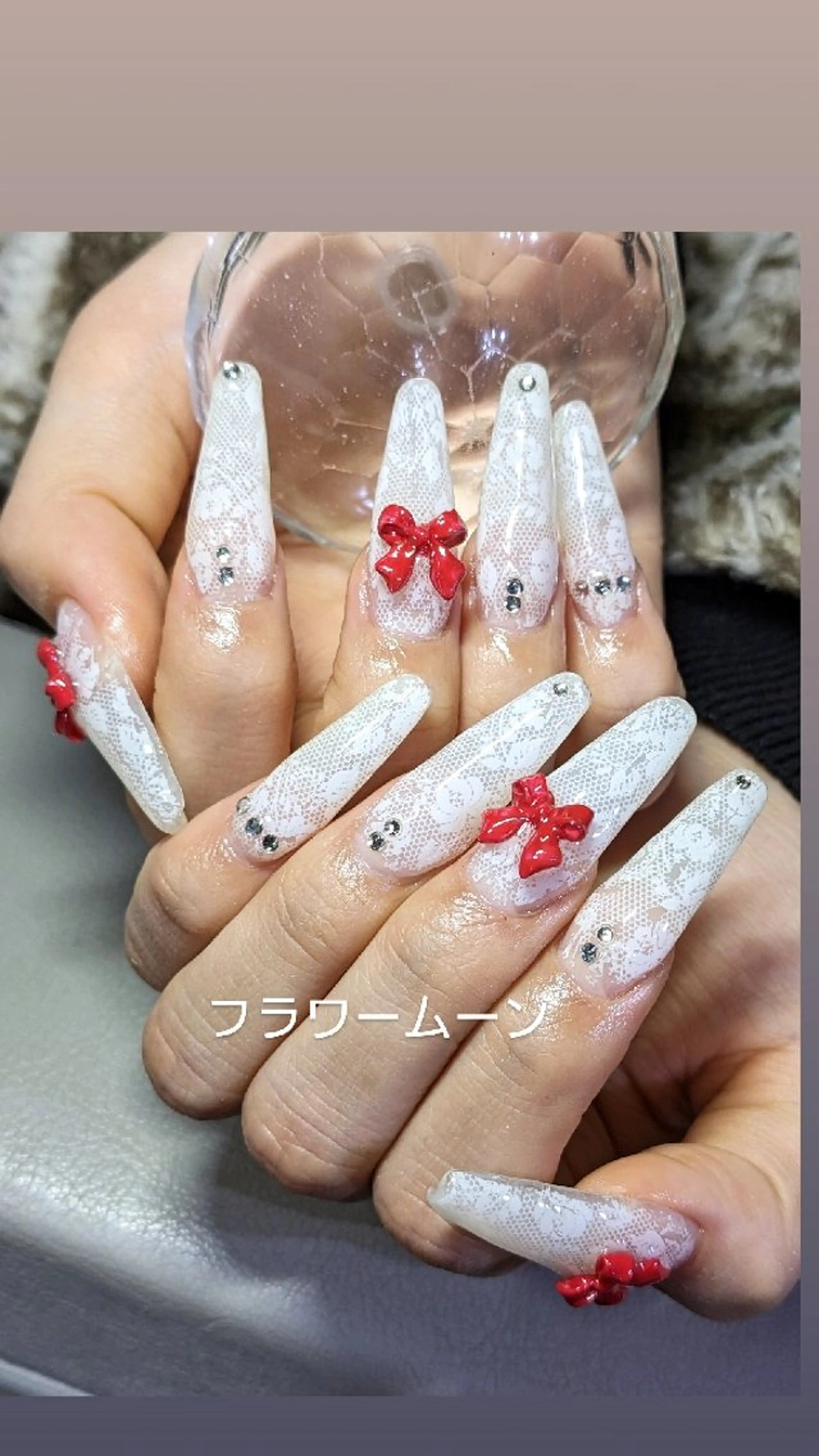 ネイル レース ハンドネイル ハンドケア フラワー ムーンのネイルデザイン