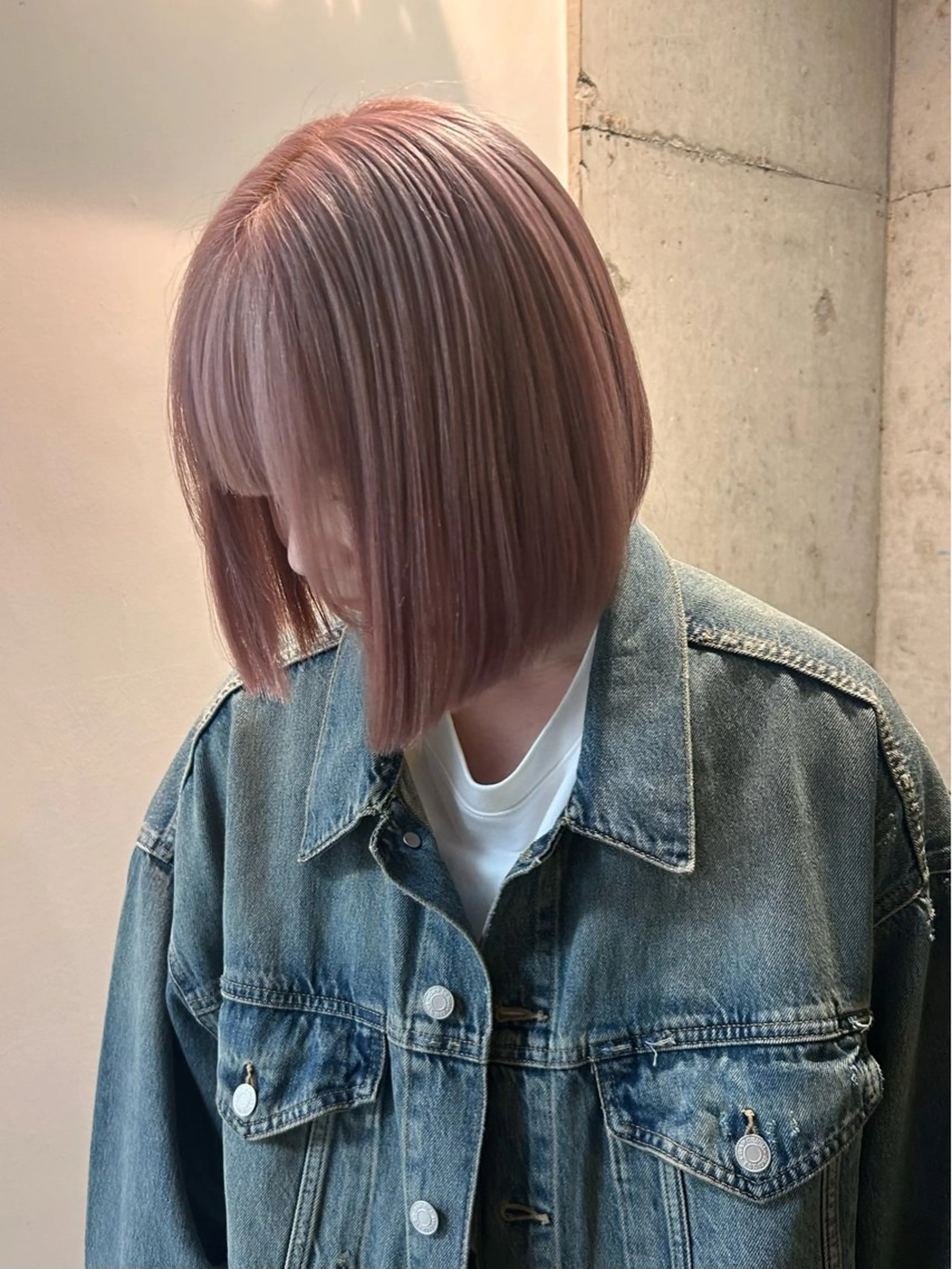 ショート カラー ブリーチ カット ヘアカラー トリートメント ベージュカラー🐏 🤎塚原優芽のヘアスタイル