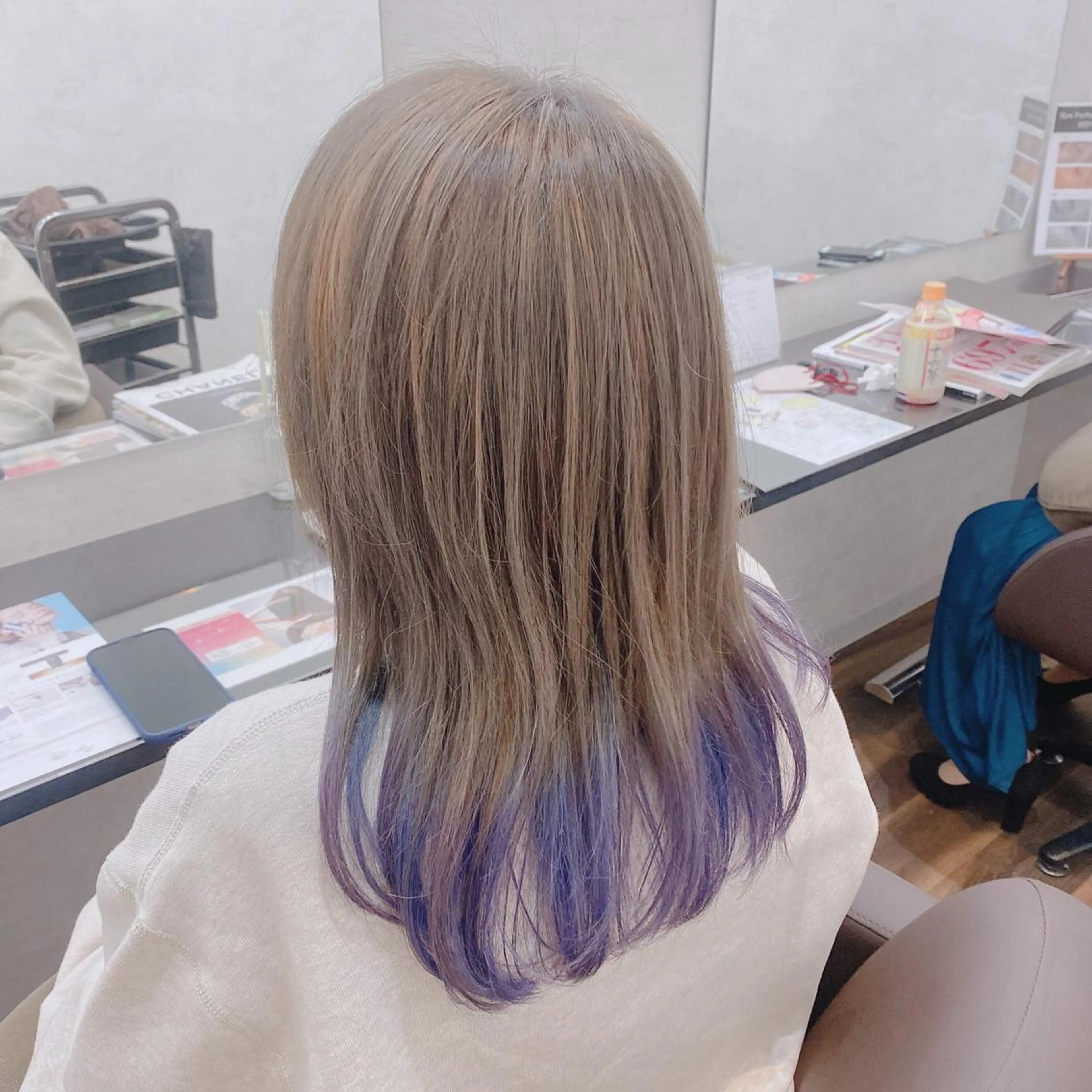 カラー SAKA GUCHIのヘアスタイル