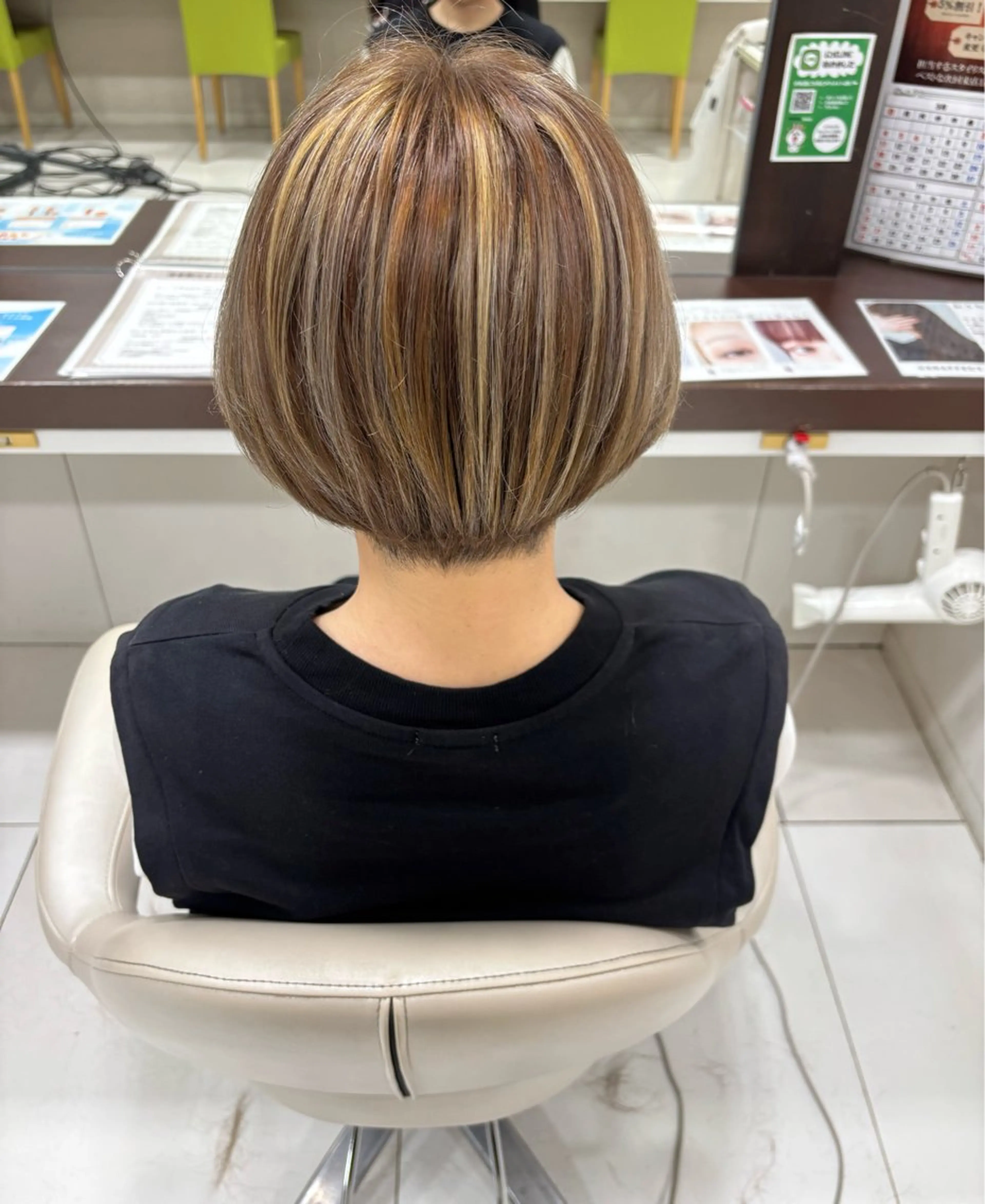 ショート 三 嶋のヘアスタイル