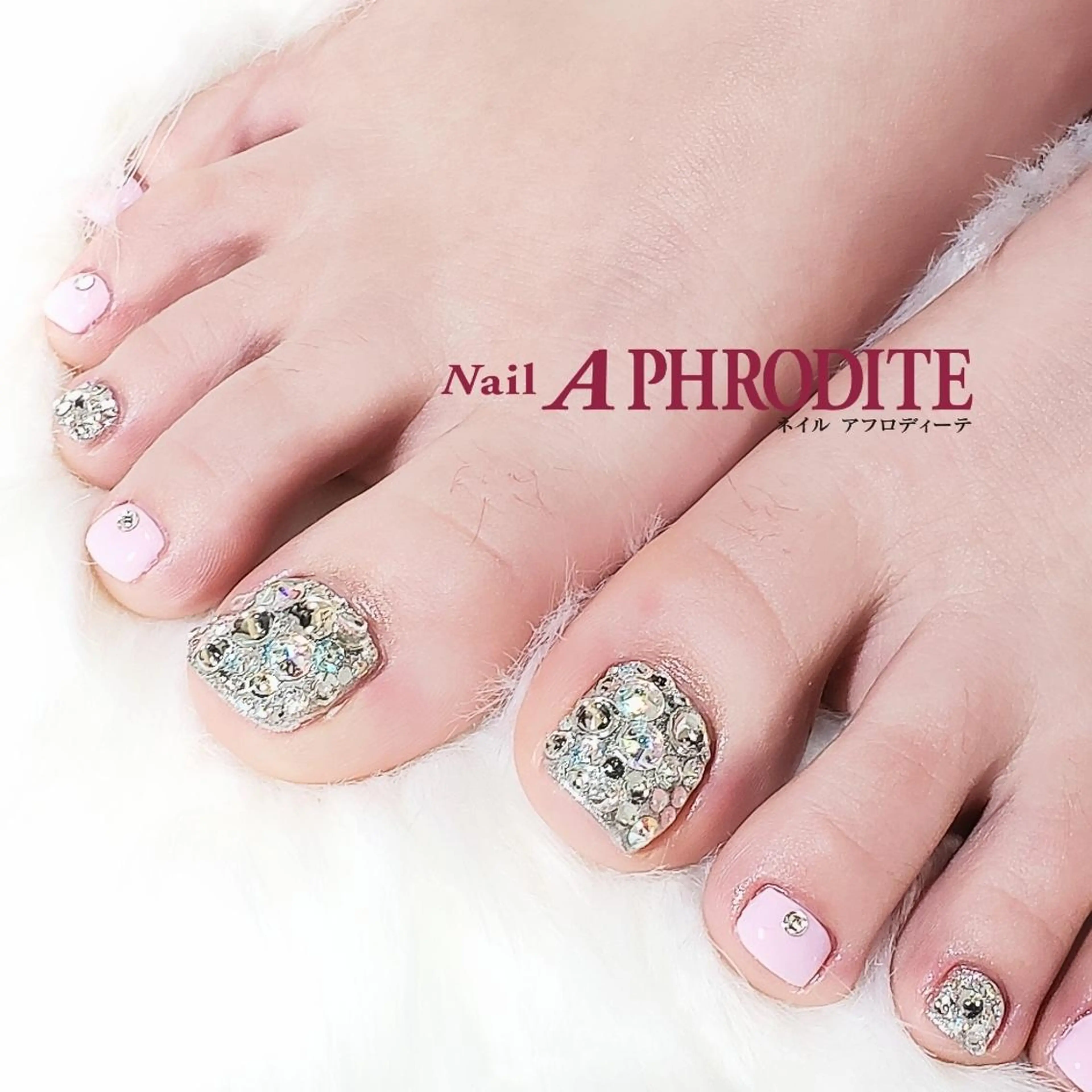 ネイル フットネイル キラキラネイル Nail  Aphroditeのネイルデザイン