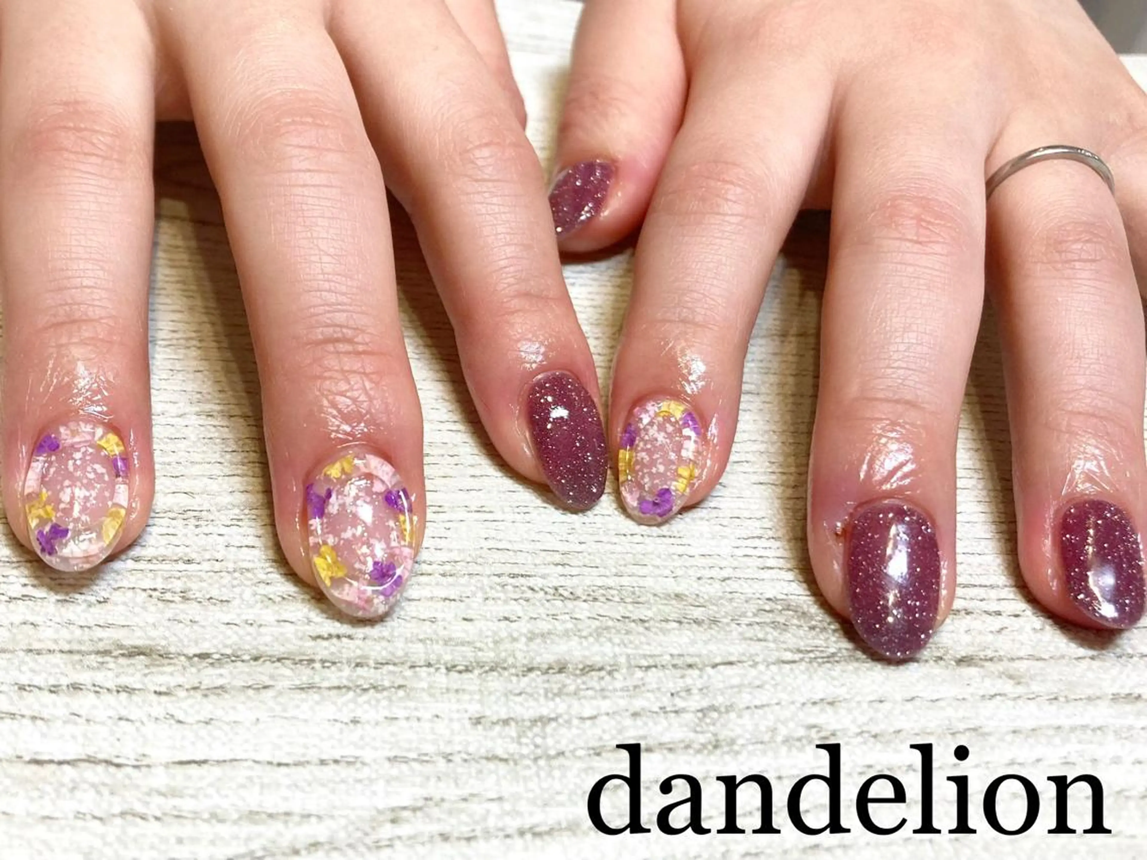 ネイル ハンドネイル ハンドケア dandelion ダンデライオンのネイルデザイン