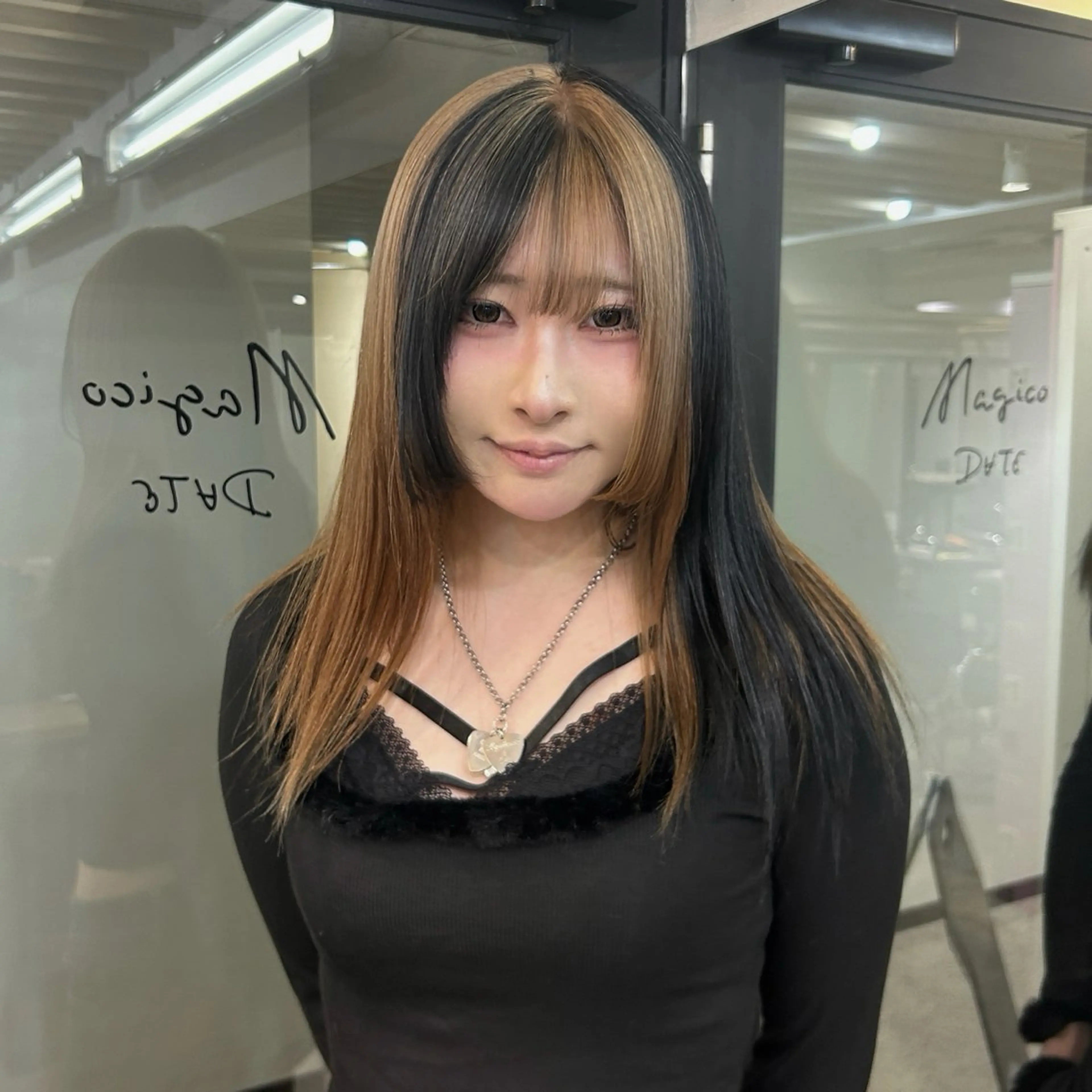 ミディアム カラー ✨うる艶/ブリーチ✨ 𝓡𝒖𝓷𝐚💋のヘアスタイル