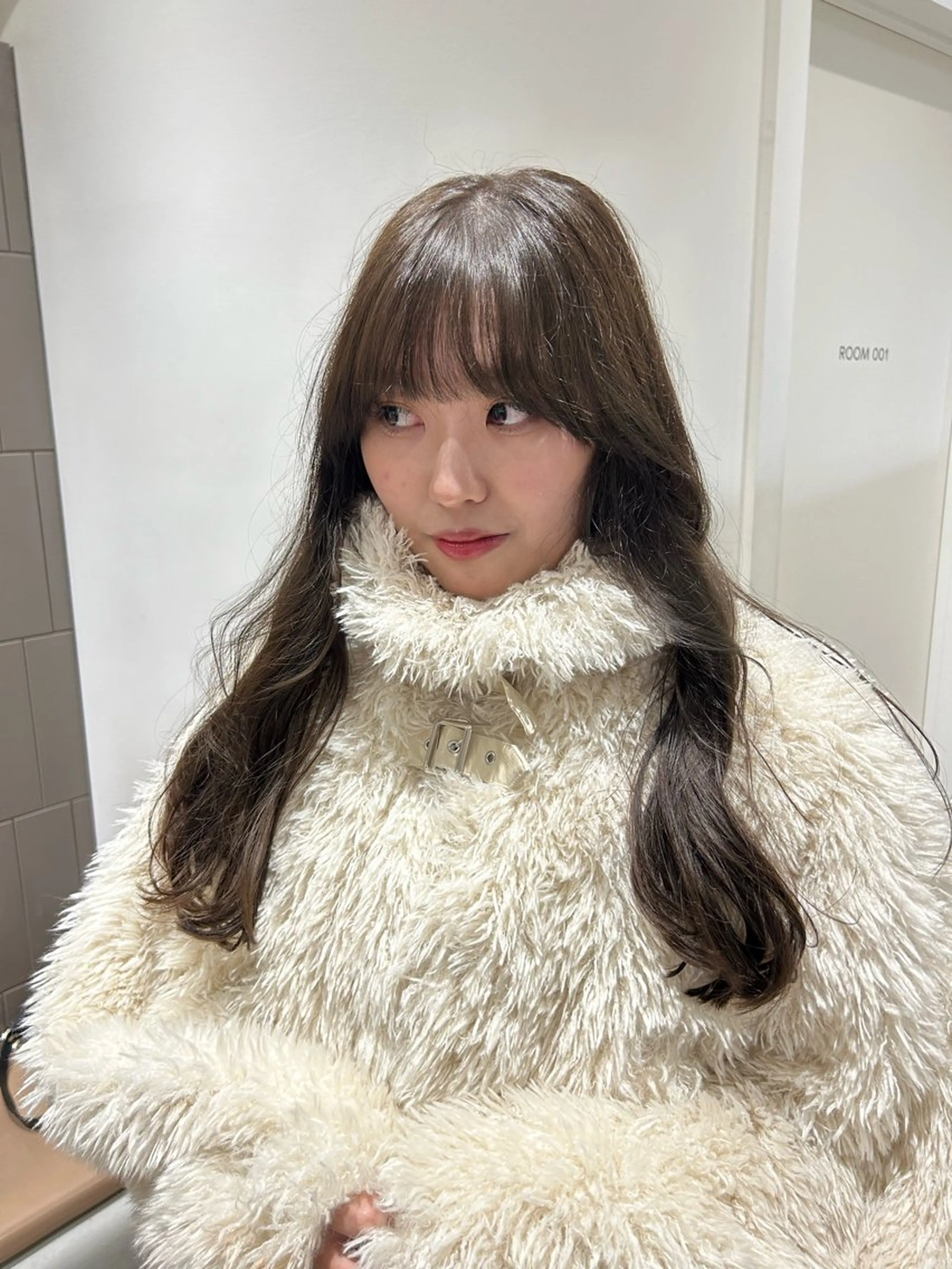 ロング カラー ブリーチ 透明感カラー グレージュ ブリーチなしカラー オリーブグレージュ カット ヘアカラー オリーブベージュ/ ブリーチなし透明感のヘアスタイル