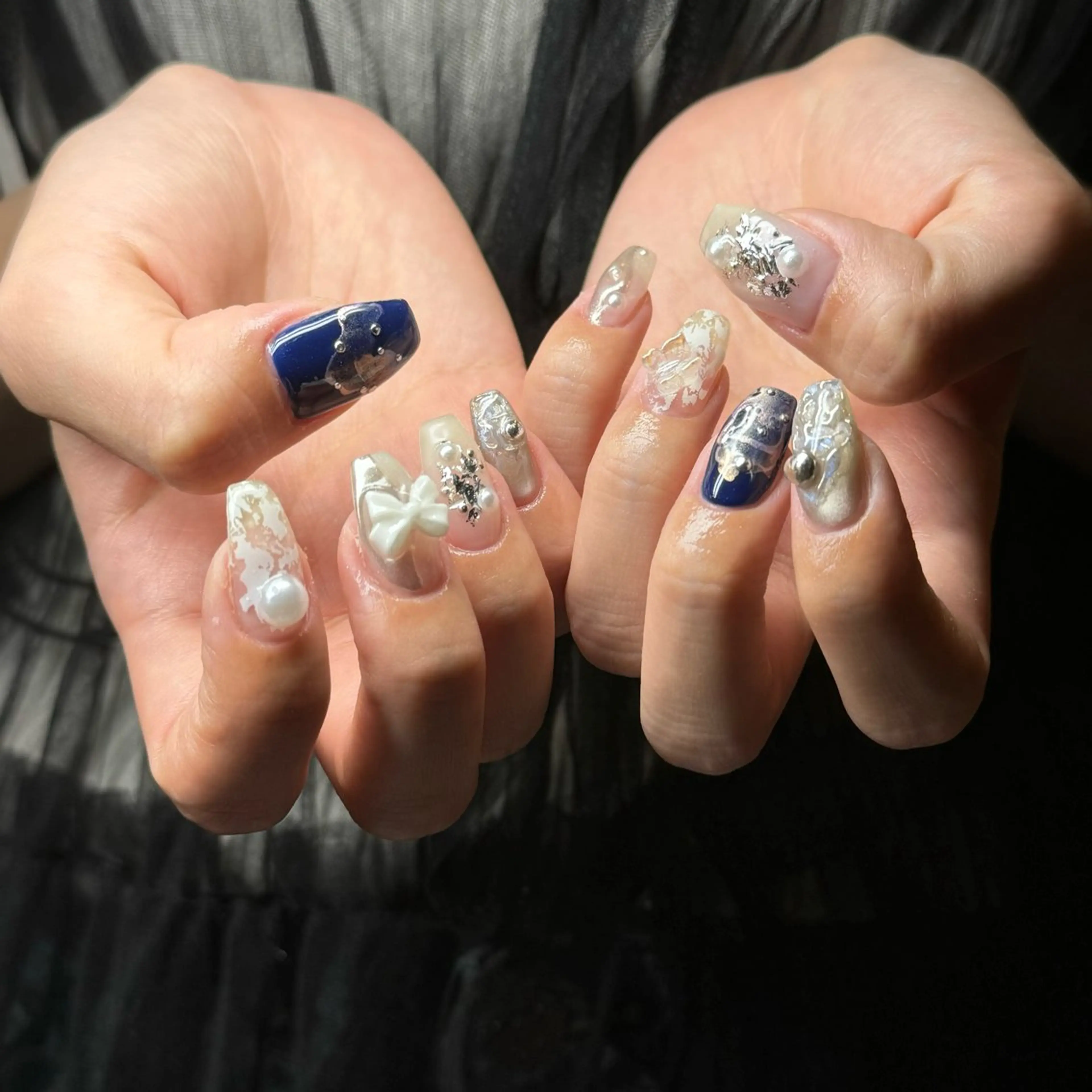 ネイル ハンドネイル 𝐫𝐚𝐢 𝐧𝐚𝐢𝐥の眉毛・アイブロウイメージ