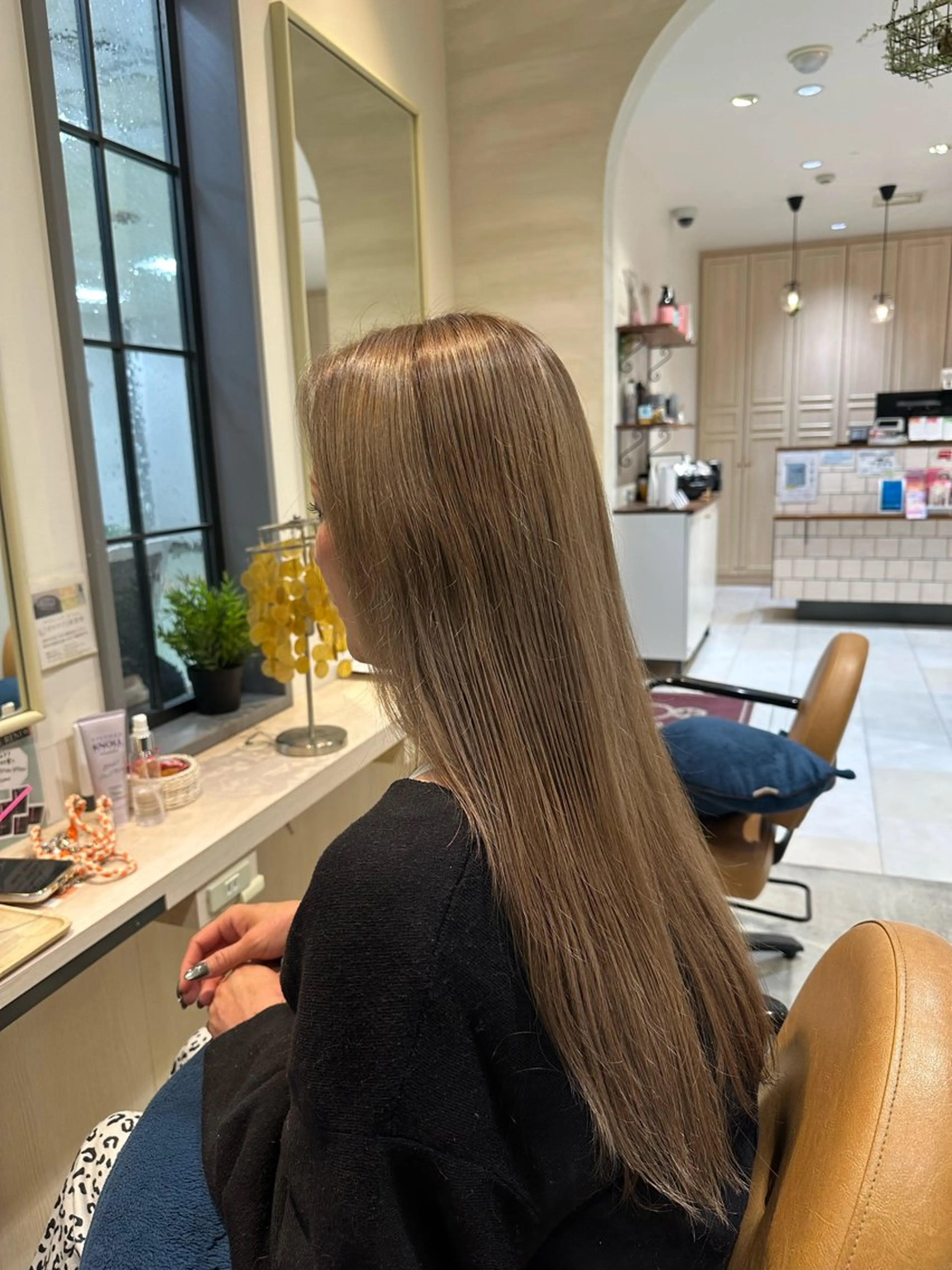 ロング カラー 林部 りおのヘアスタイル