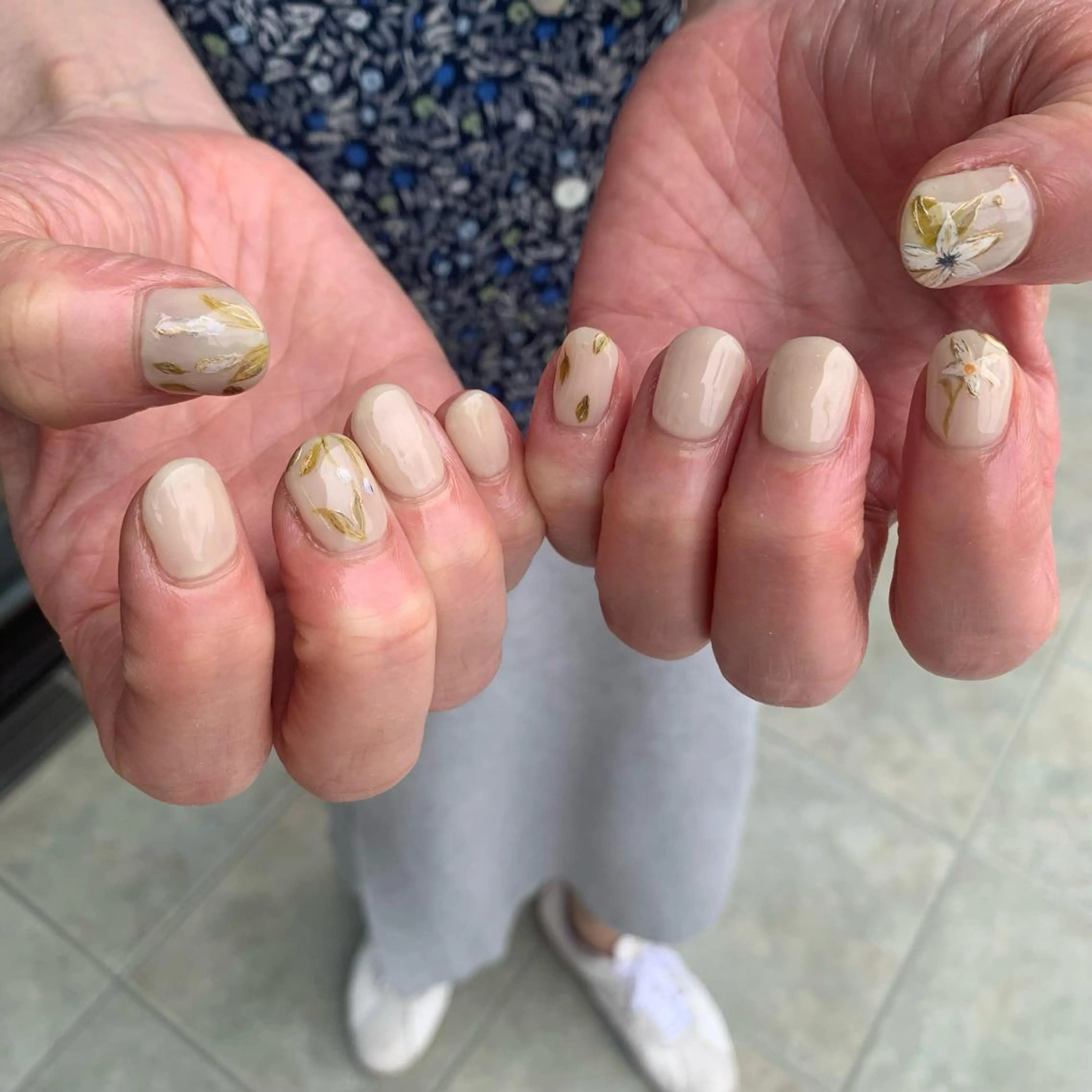 ネイル emanon 新宿東口店所属・nailist akariのネイルデザイン