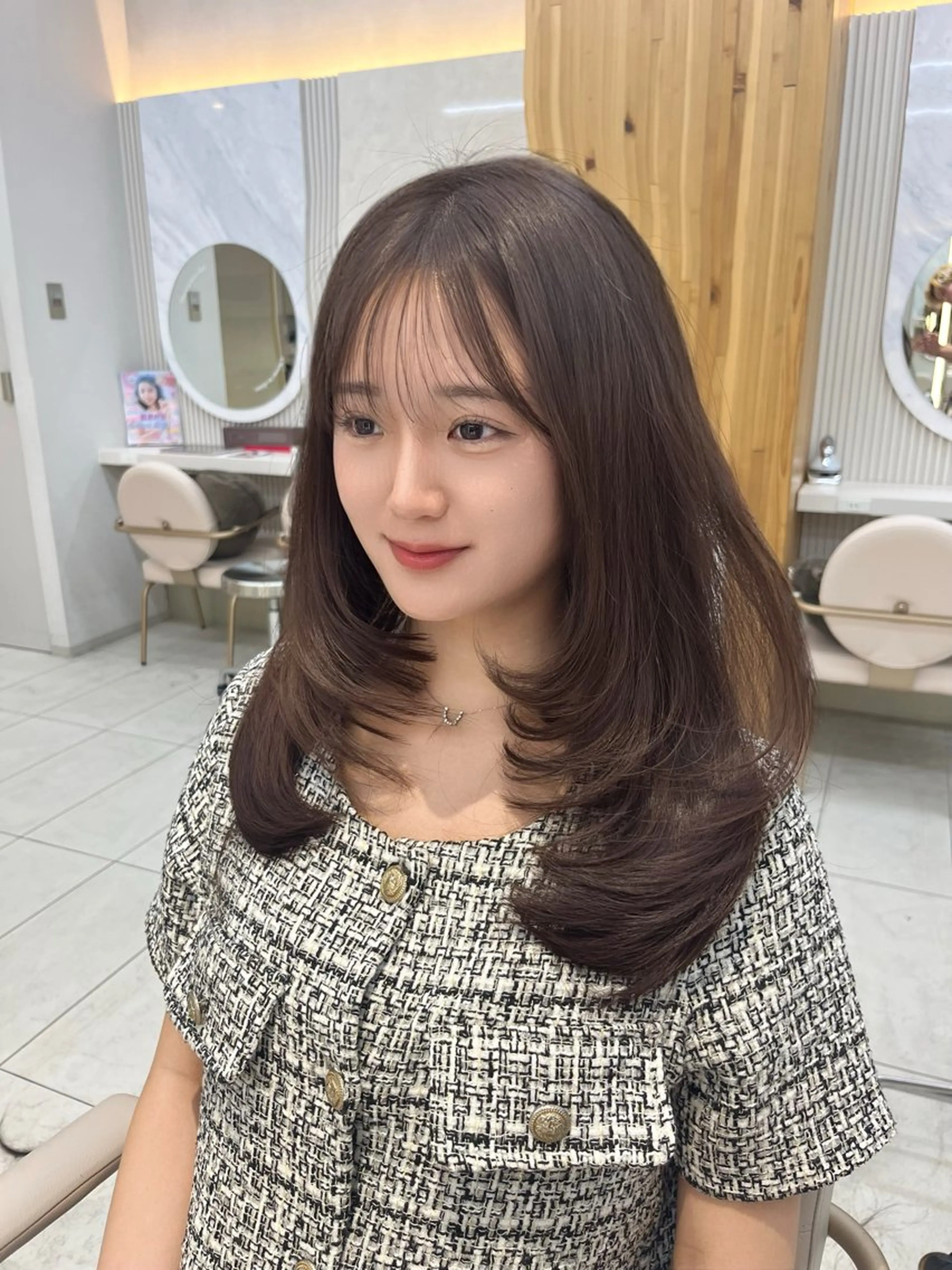 ロング カラー 似合わせレイヤー/ 透明感カラーのヘアスタイル