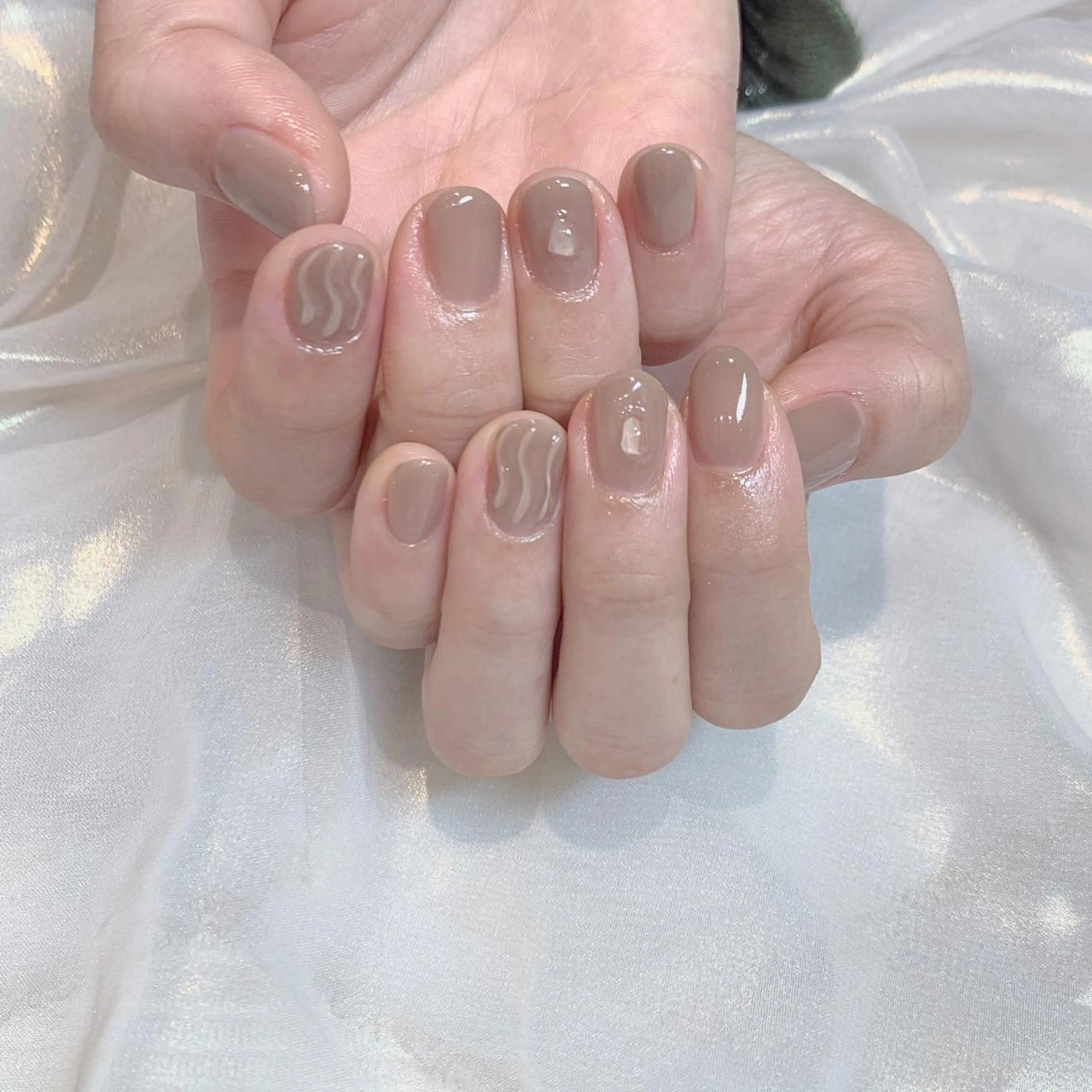 ネイル ブラウン 氷ネイル・うるうるネイル シンプルネイル Kanon 🤍のネイルデザイン