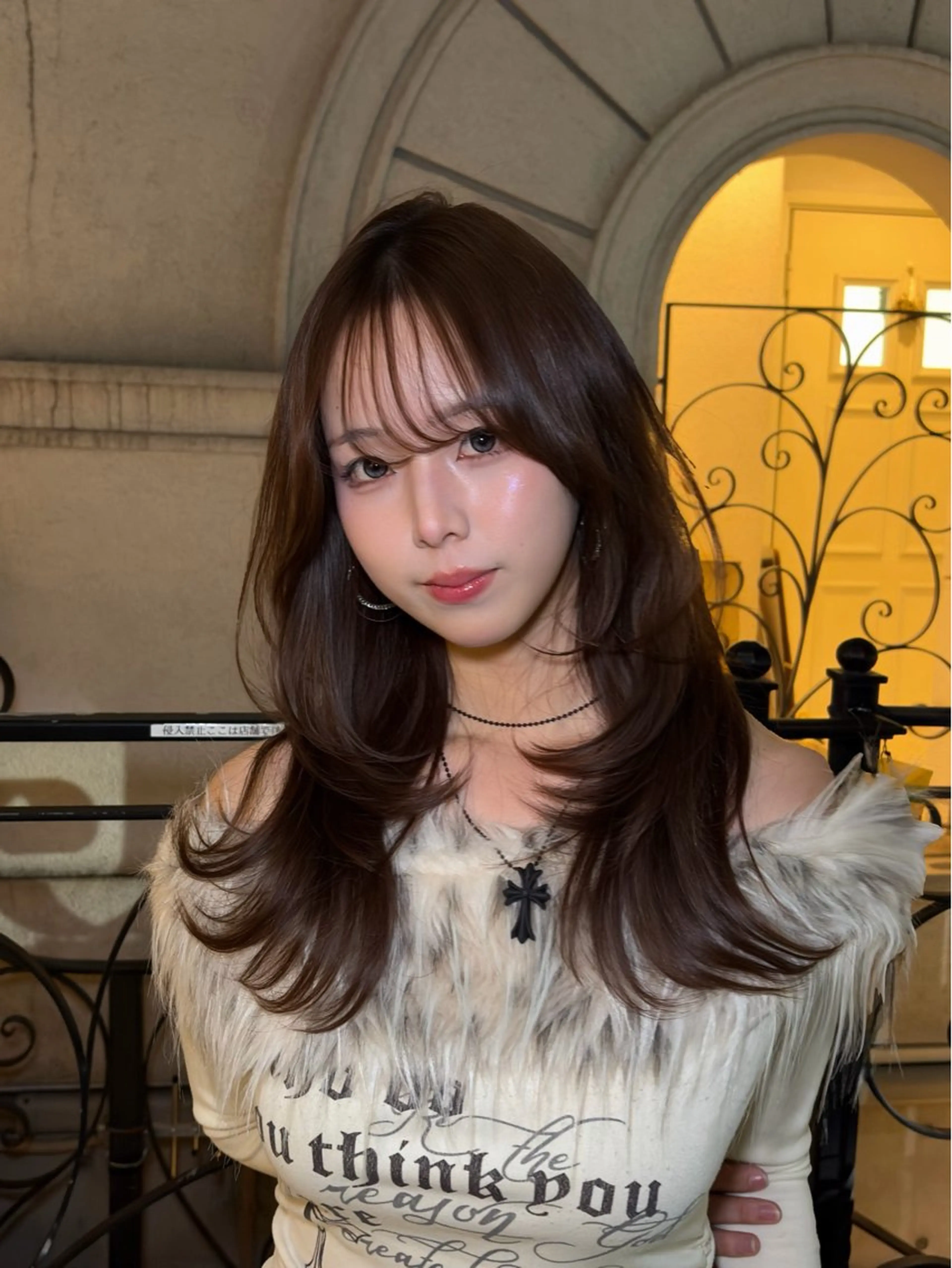 ロング 顔まわりレイヤー 顔周りカット レイヤーカット 吉村 駿佑のヘアスタイル