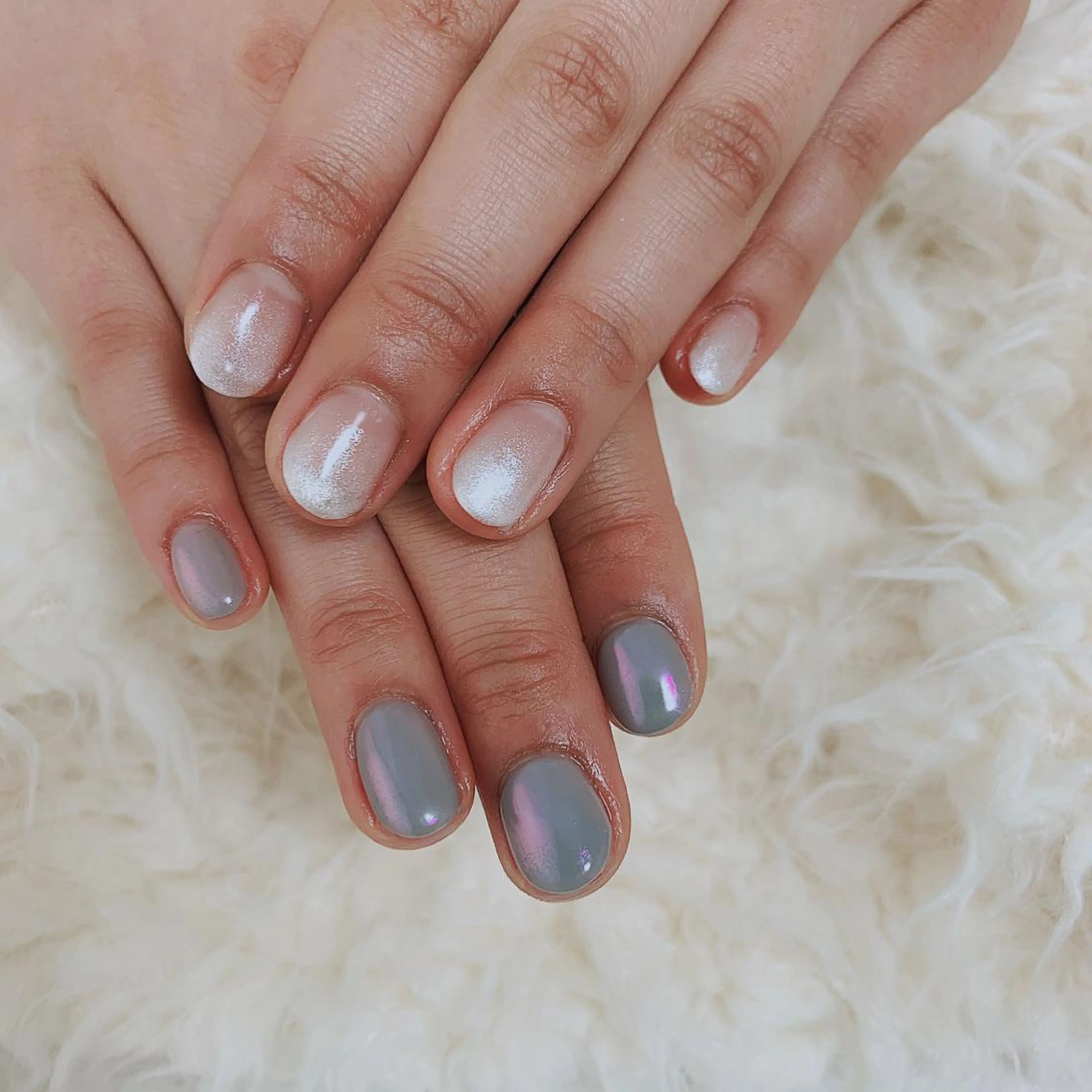 ミディアム カラー キッズ ネイル グラデーションカラー ピンクカラー グラデーション ミラーネイル ワンカラーネイル honey meeのネイルデザイン